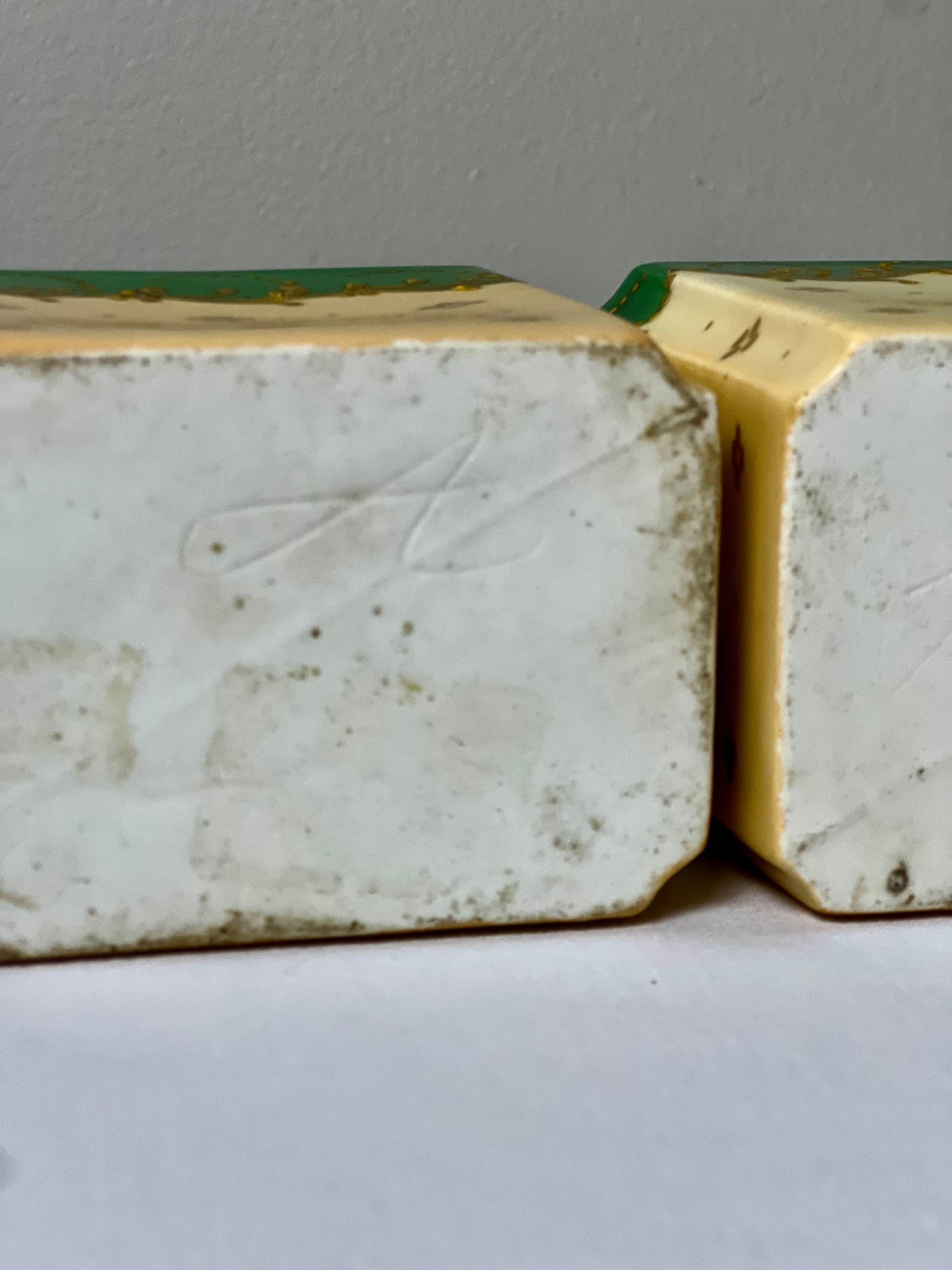 19th Century Pair of Paris Porcelain Stoppered Bottles or Flacons For Sale 12