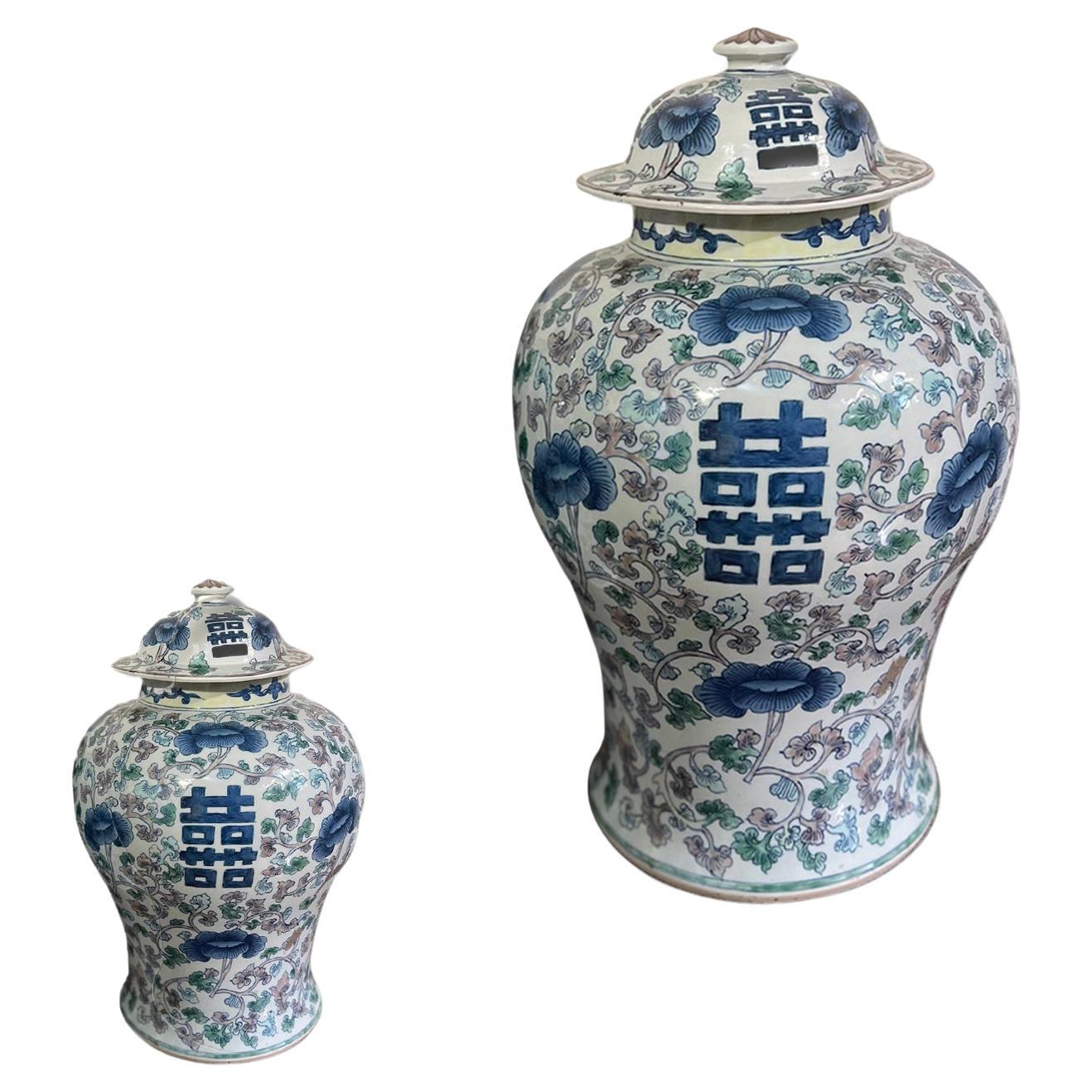 19th CENTURY PAIR OF QING PERIOD PORCELAIN POTICHES