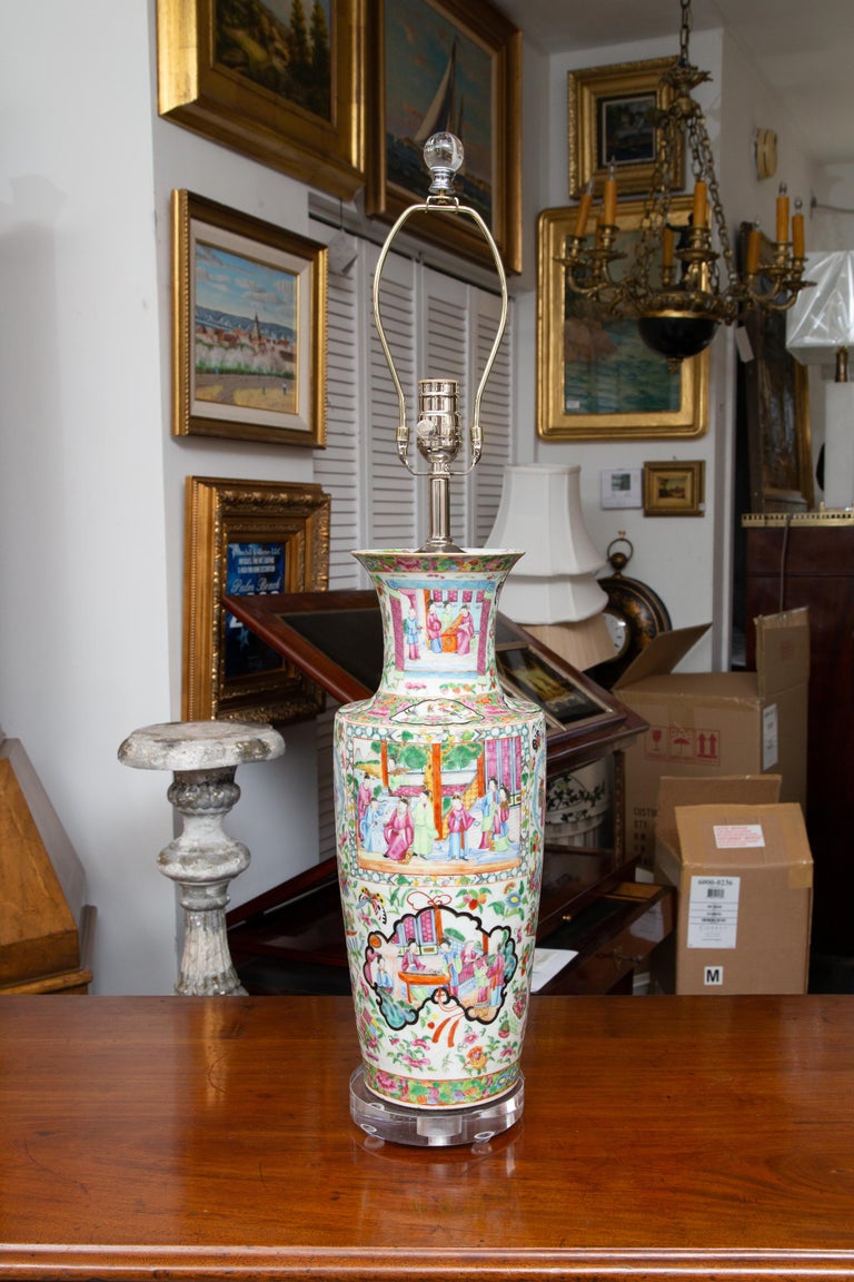 19th Century Pair of Rose Canton Vases as Lamps For Sale 3