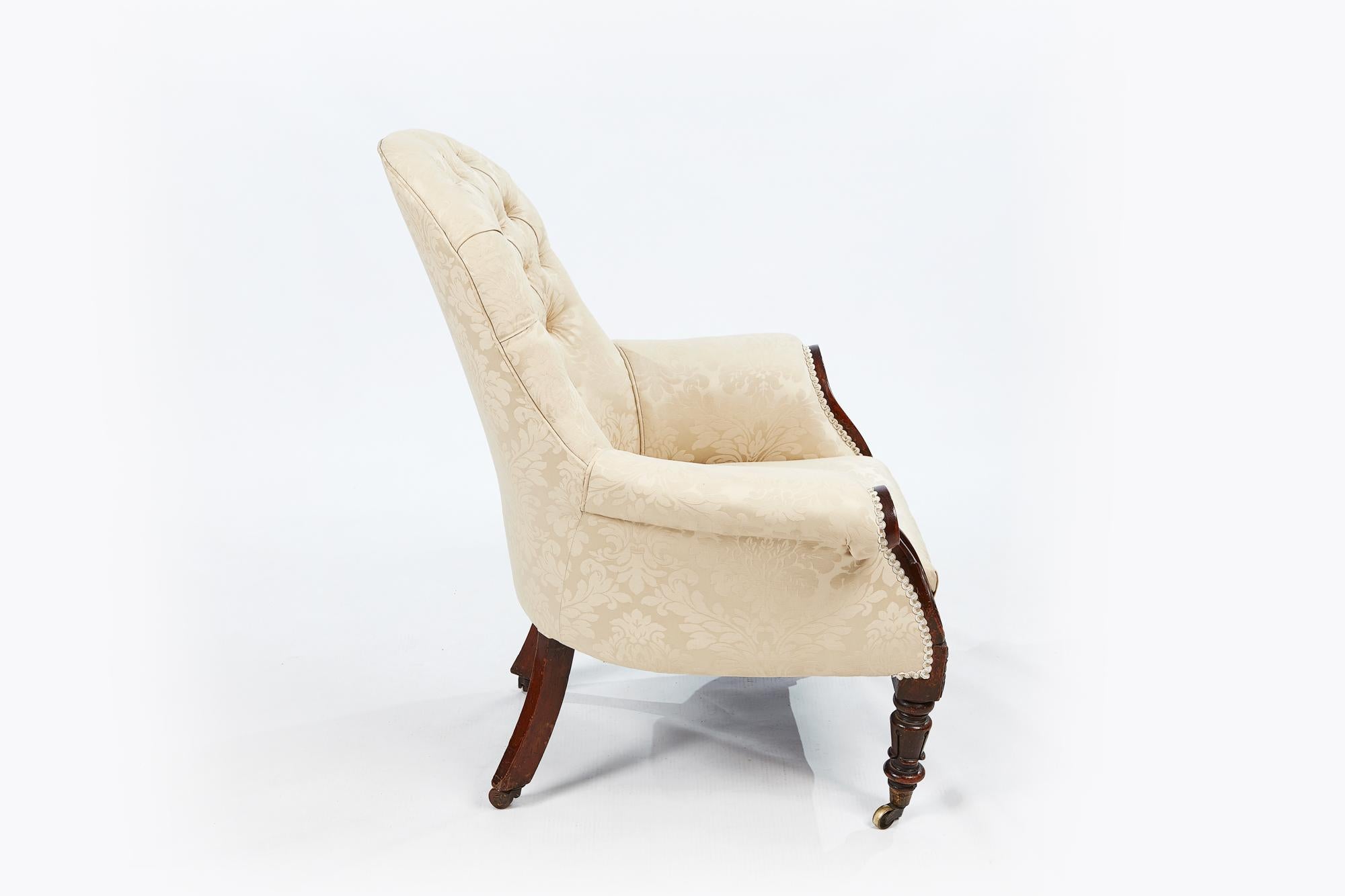 irlandais Paire de fauteuils tapissés à dossier rond du XIXe siècle en vente