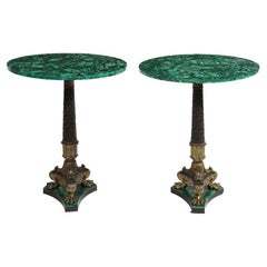  Paire de guéridons russes en bronze orné et patiné et en malachite du XIXe siècle