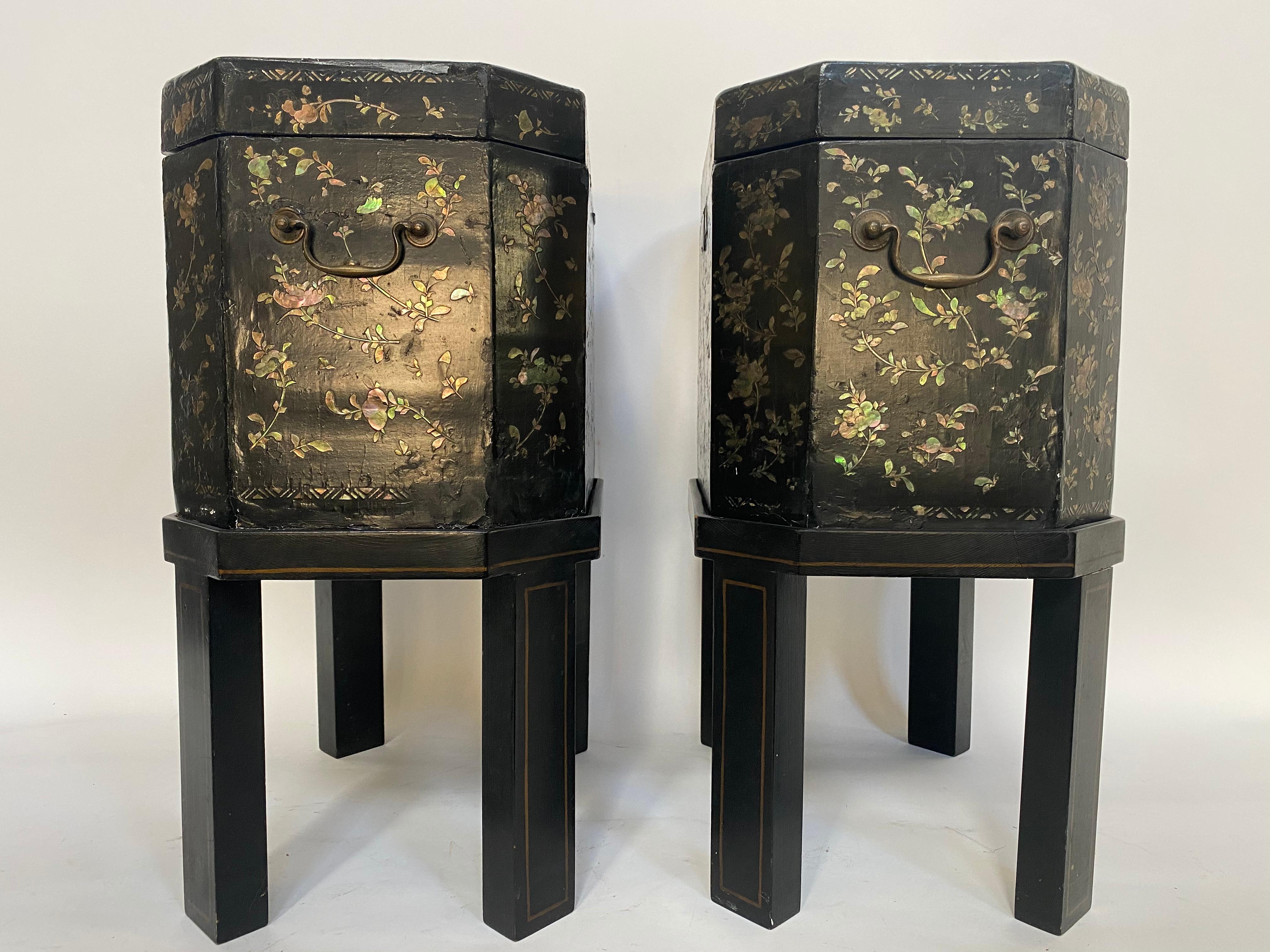 19th Century Unique Pair of Shell Inlaid Black Lacquer Big Chinese Tea Caddies In Good Condition For Sale In Brea, CA