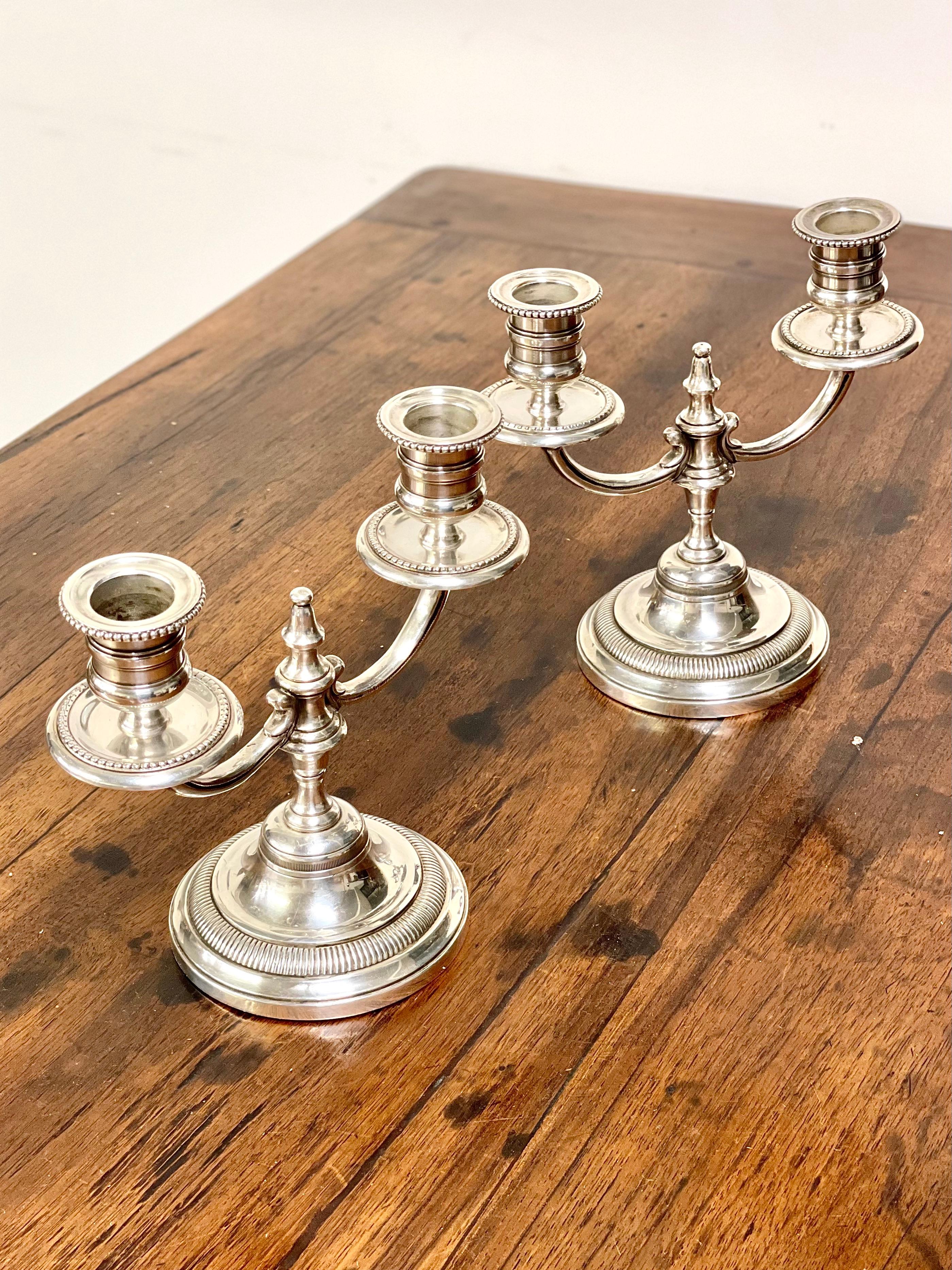 Coppia di candelabri in bronzo placcato argento del XIX secolo in vendita 8