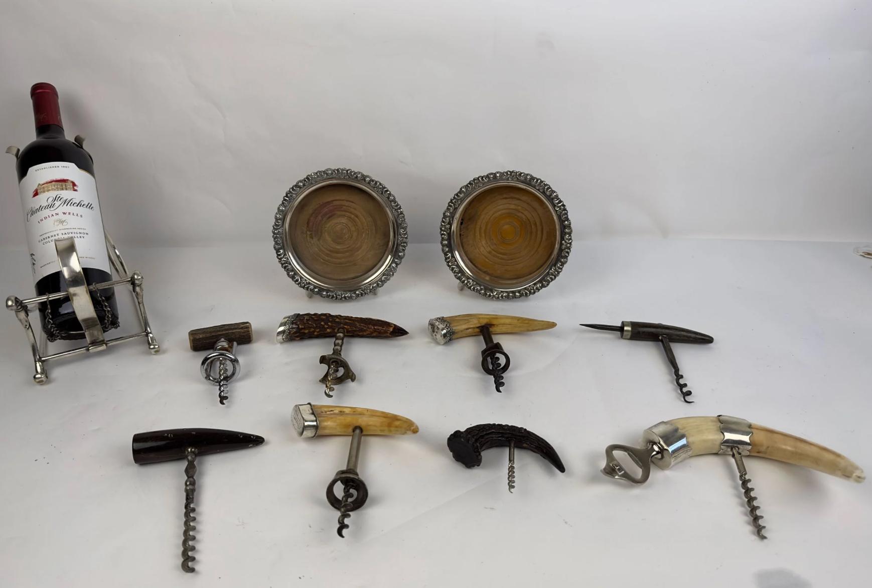 Inglese Coppia di sottobicchieri da vino Sheffield placcati in argento del 19° secolo in vendita