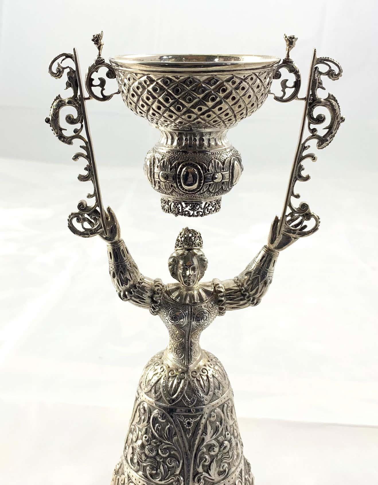 19th Century Pair of Silver Wager Cups In Good Condition For Sale In Southall, GB