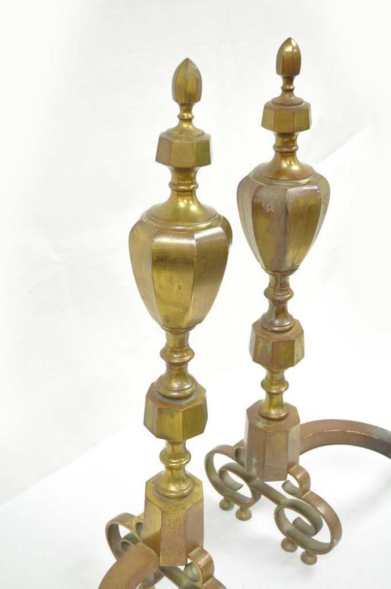 19th Century Pair of Solid Brass American Federal Fireplace Mantle Andirons For Sale 3
