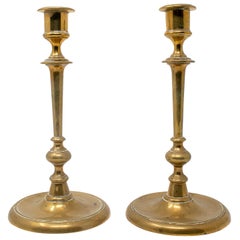 Siglo XIX Pareja de candeleros españoles de bronce