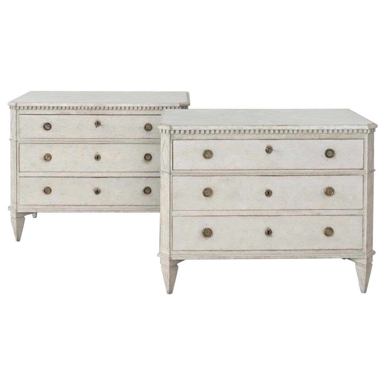 19th Century Pair of Swedish Gustavian Bedside Commodes