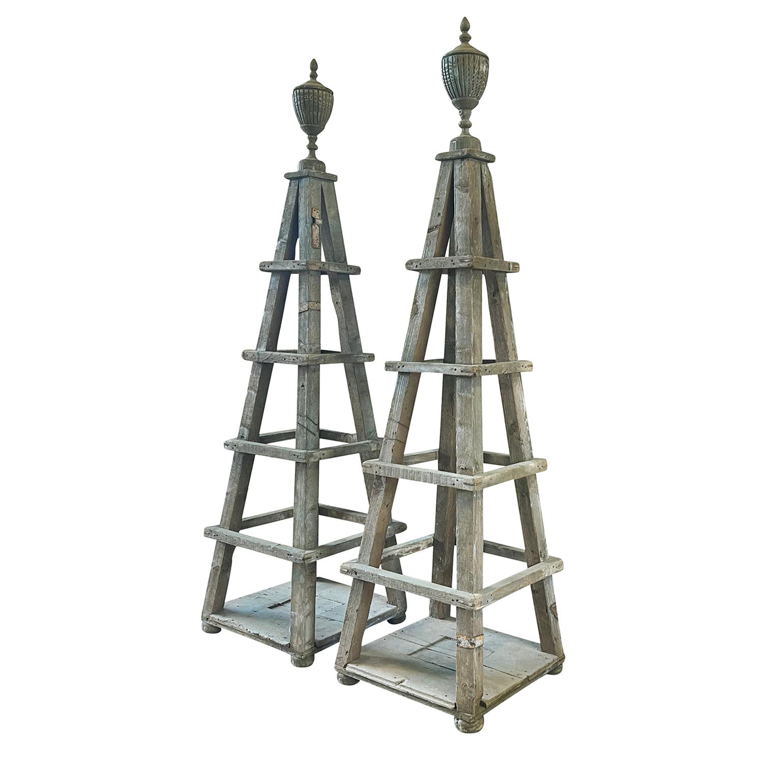 French Provincial 19th Century Pair of Tall French Antique Pinewood Garden Obelisks For Sale