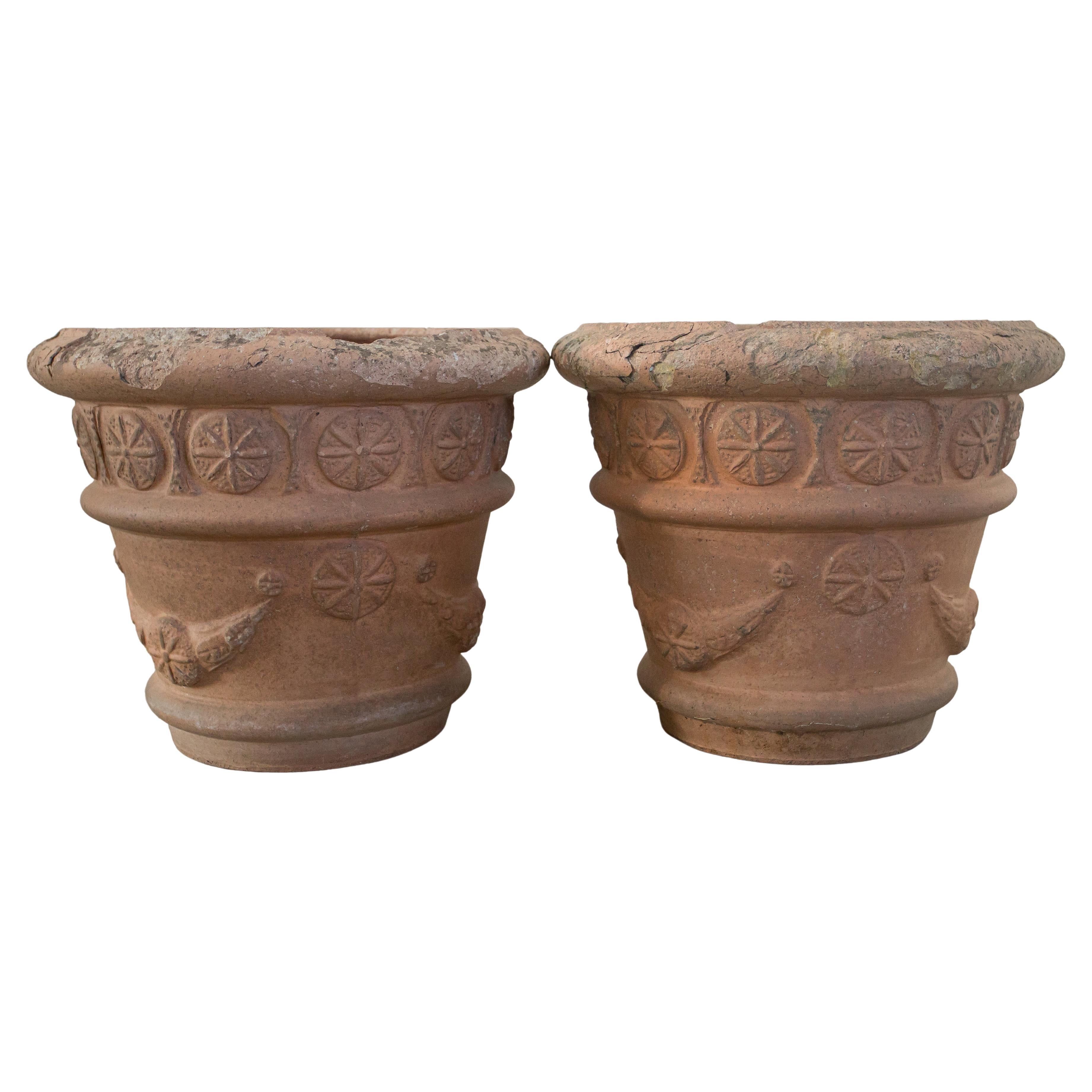 Pareja de jardineras / maceteros de terracota del siglo XIX