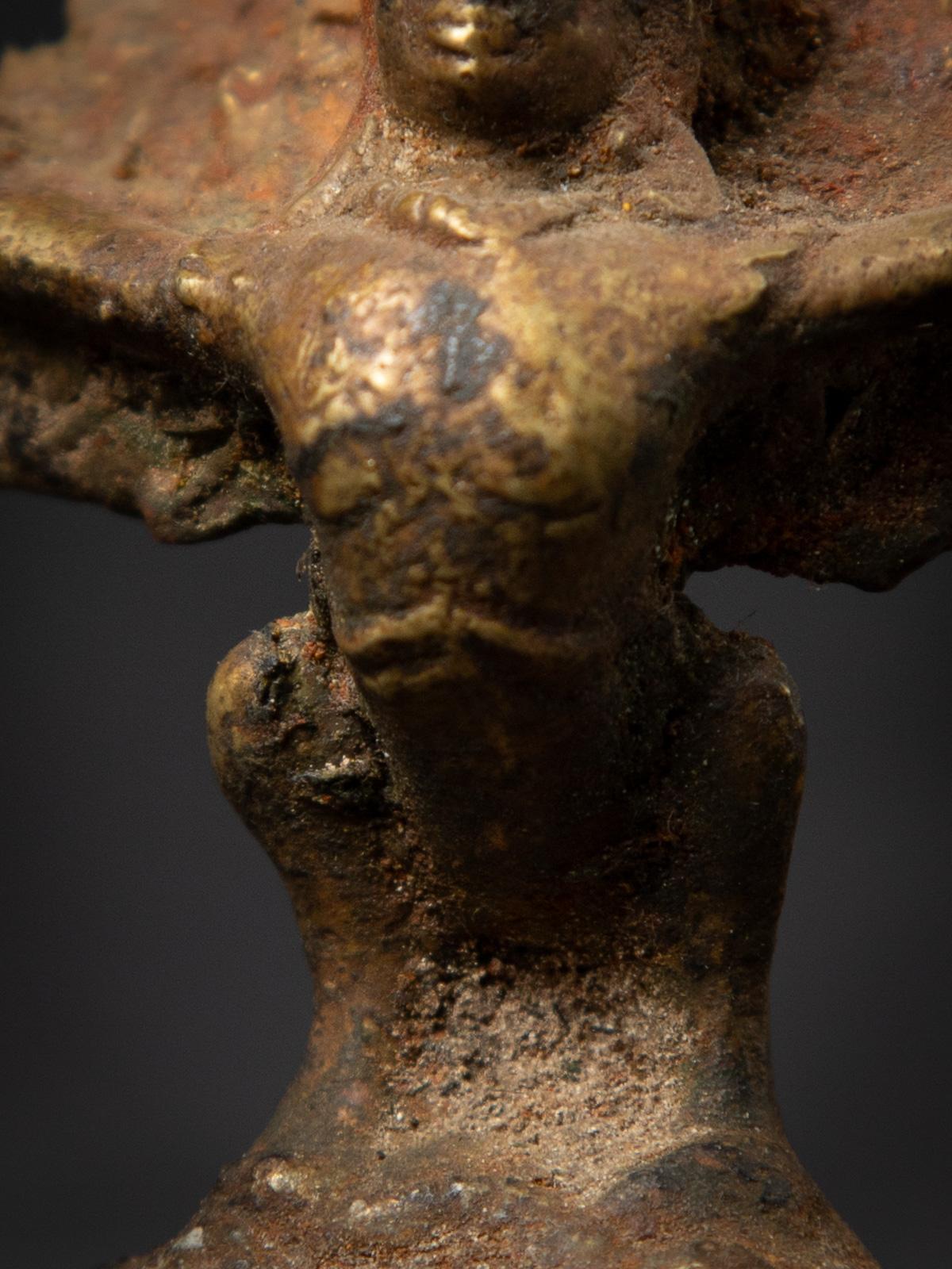 Paire de deux statues de Garuda népalaises en bronze ancien du 19ème siècle en vente 8