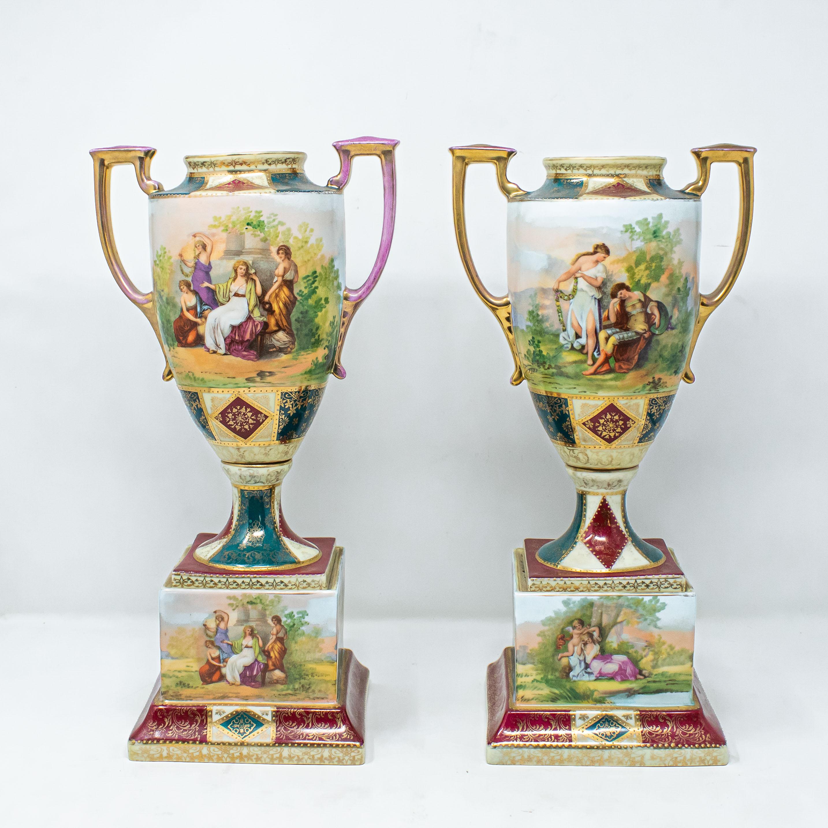 19. Jahrhundert, Werkstatt Bloch

Vasen-Paar

(2) Porzellan, cm H. 36

Die beiden Porzellanvasen in Form einer Amphore mit Henkeln sind der Werkstatt Bloch zuzuordnen, die in der Stadt Eichwald in Österreich tätig war: Die beiden Vasen sind