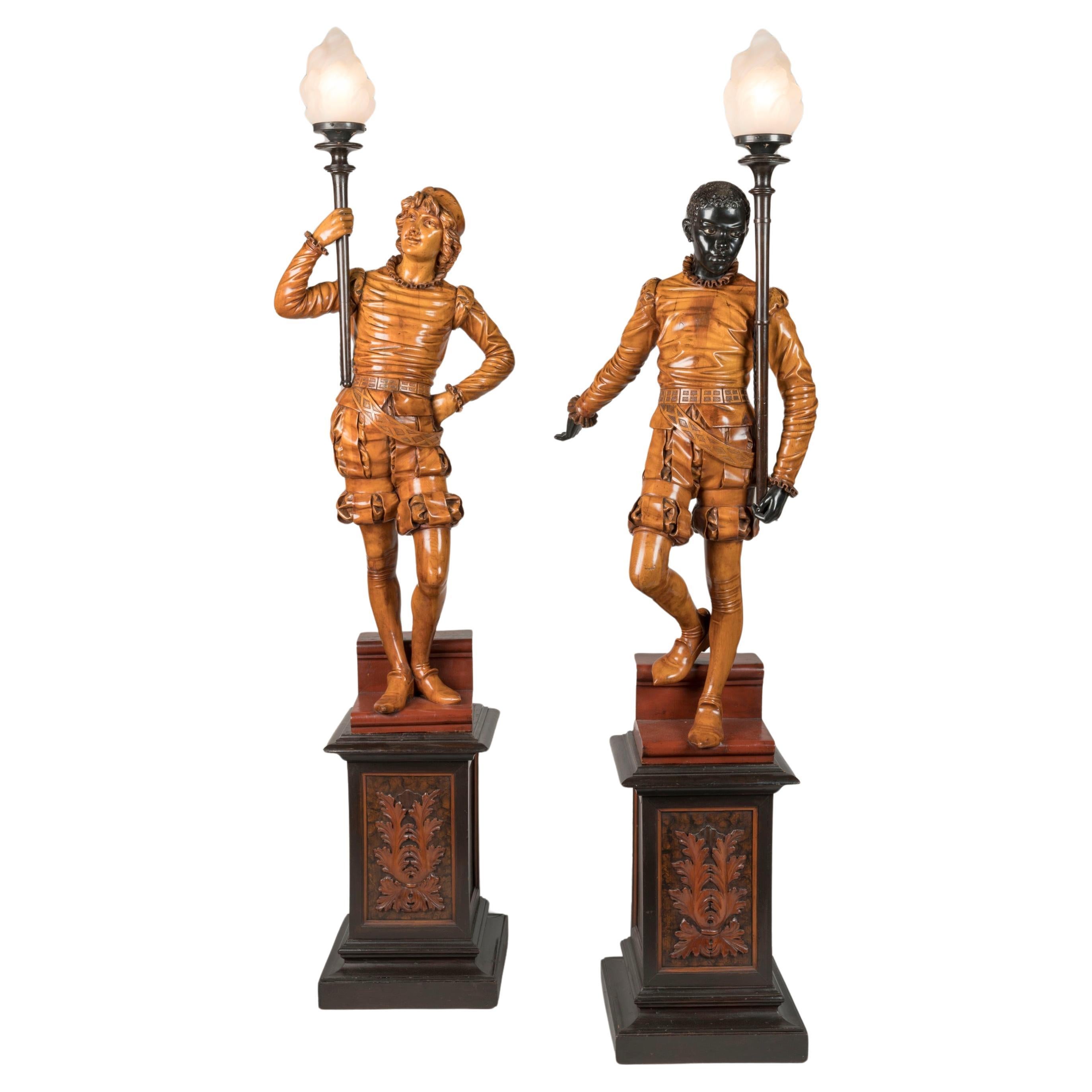 Coppia di figure intagliate veneziane del XIX secolo attribuite a Valentino Besarel