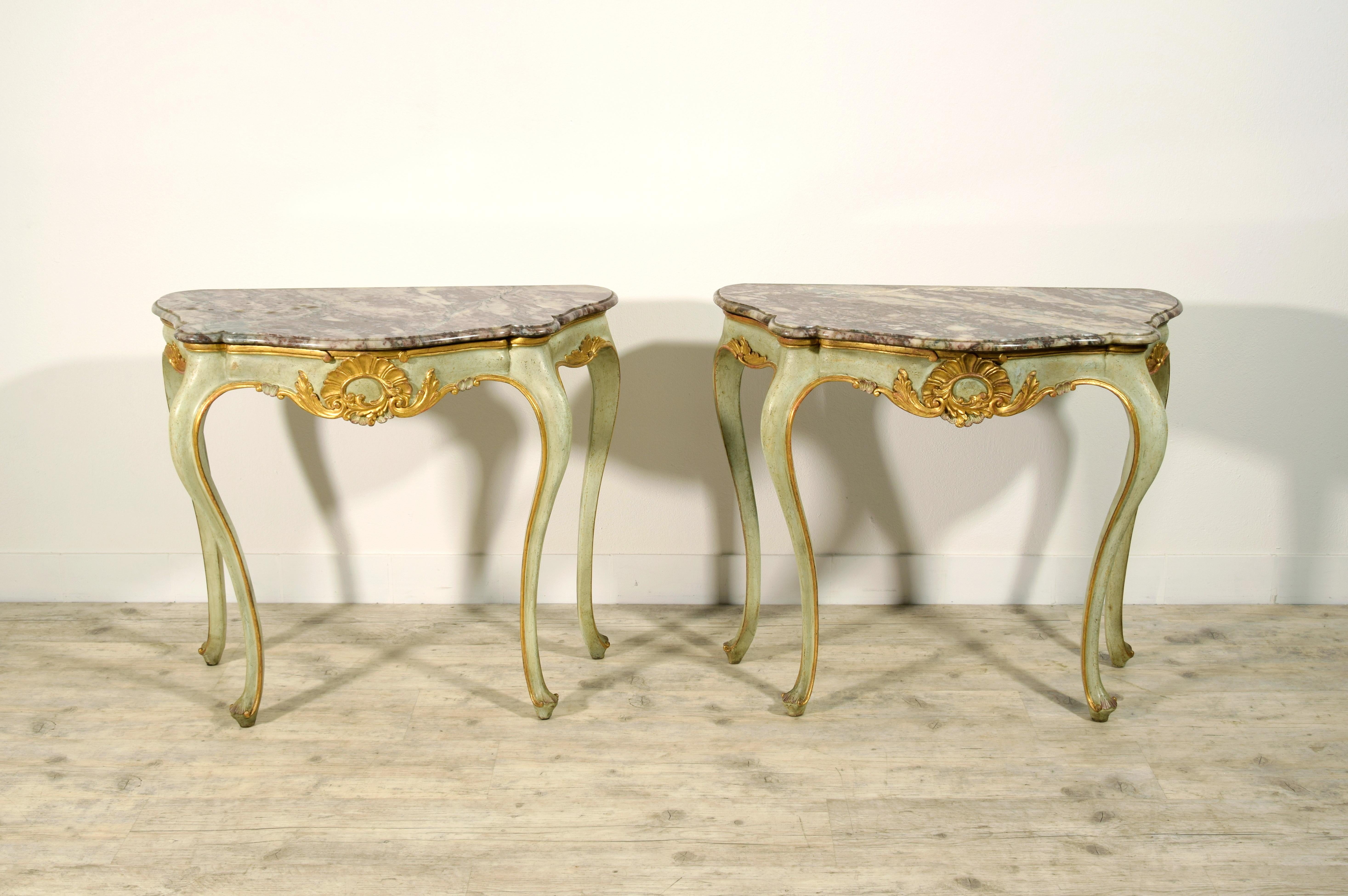 19th Century, Pair of Venetian Louis XV style Lacquered Woos Consoles For Sale 5