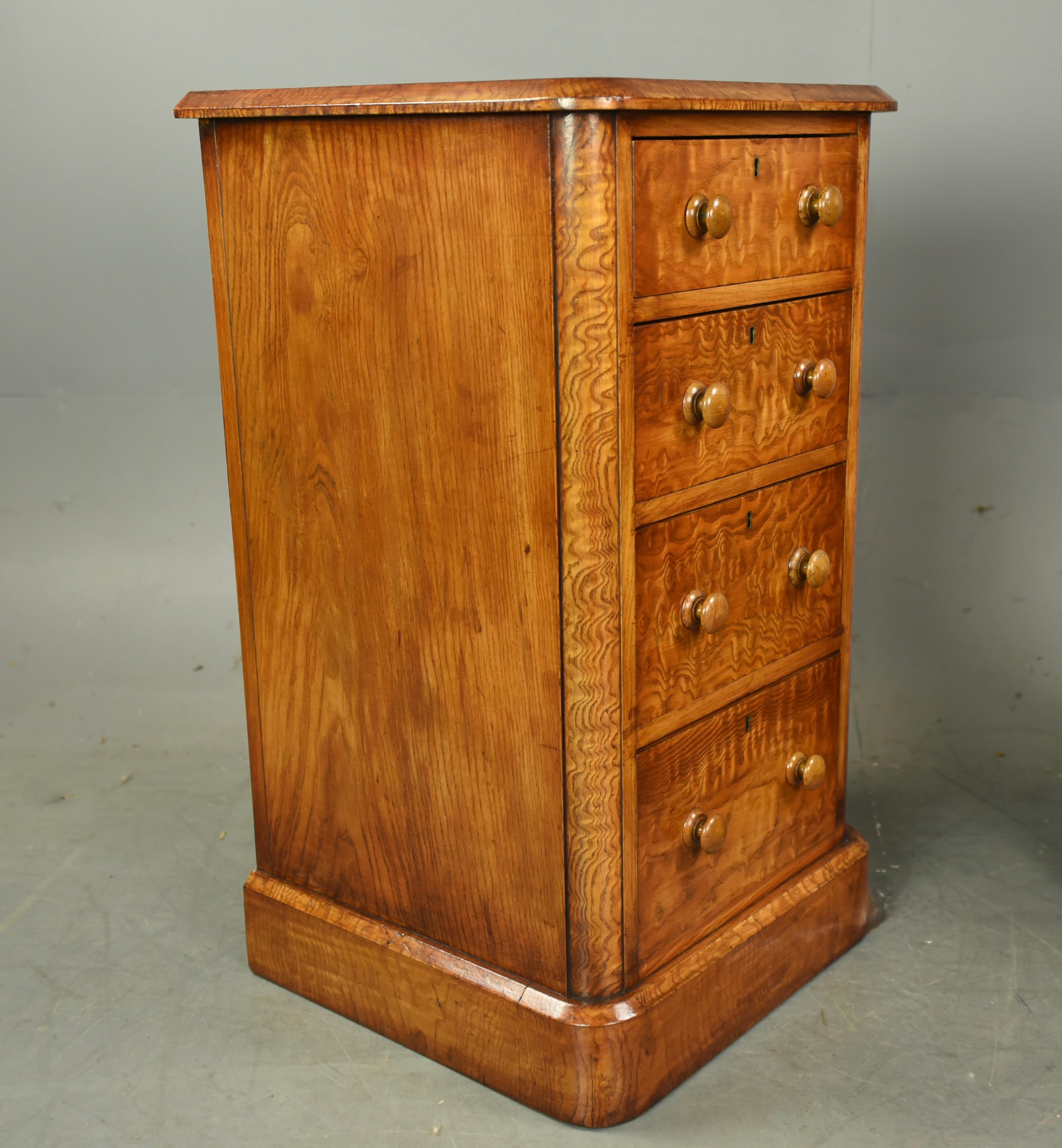 19th century pair of Victorian bedside chests of drawers night stands 1
