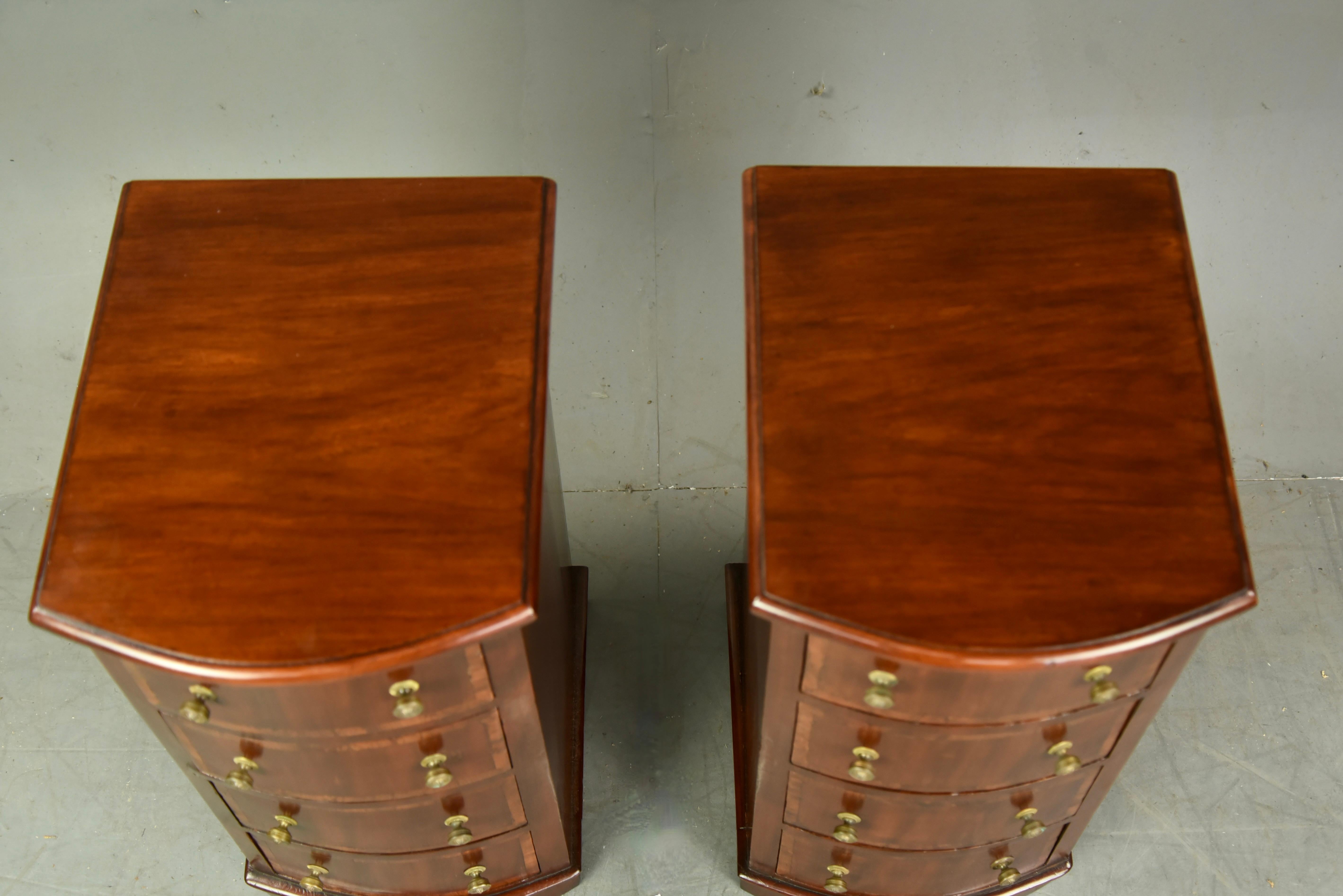 19th century pair of Victorian bow front bedside chests of drawers  3