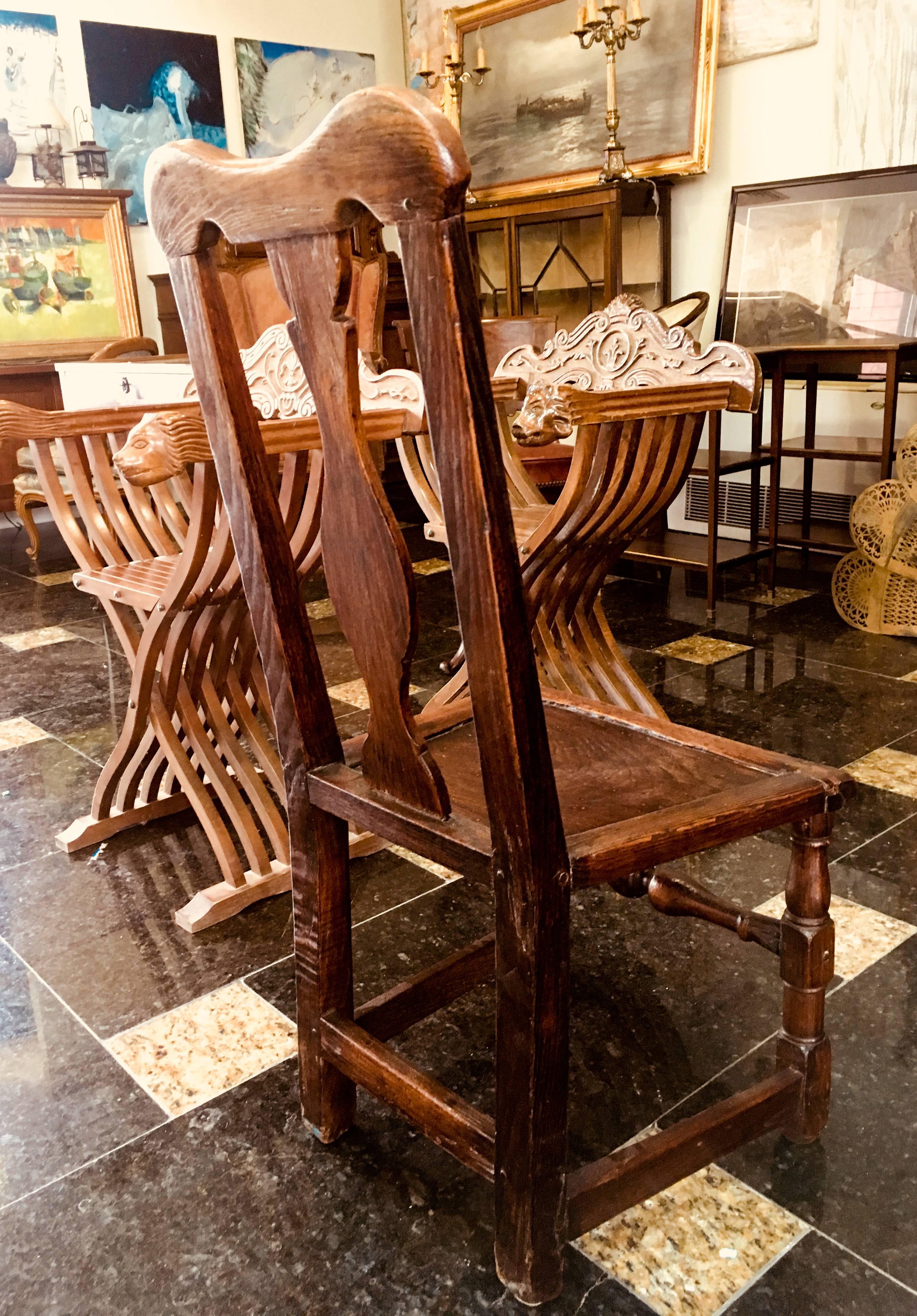 19th Century Pair of Walnut Side Chairs from Queen Anne Epoque In Good Condition For Sale In Sofia, BG