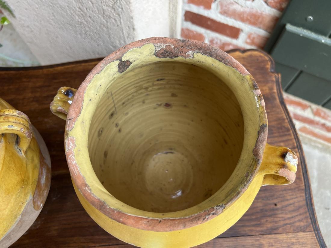 Ensemble de 2 pots à confiture français du 19ème siècle en poterie émaillée jaune provinciale en vente 3