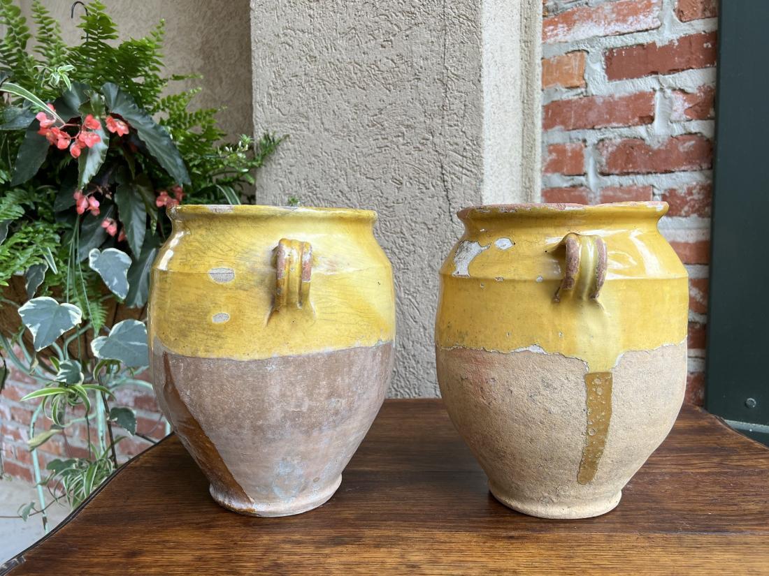 Poteries Ensemble de 2 pots à confiture français du 19ème siècle en poterie émaillée jaune provinciale en vente