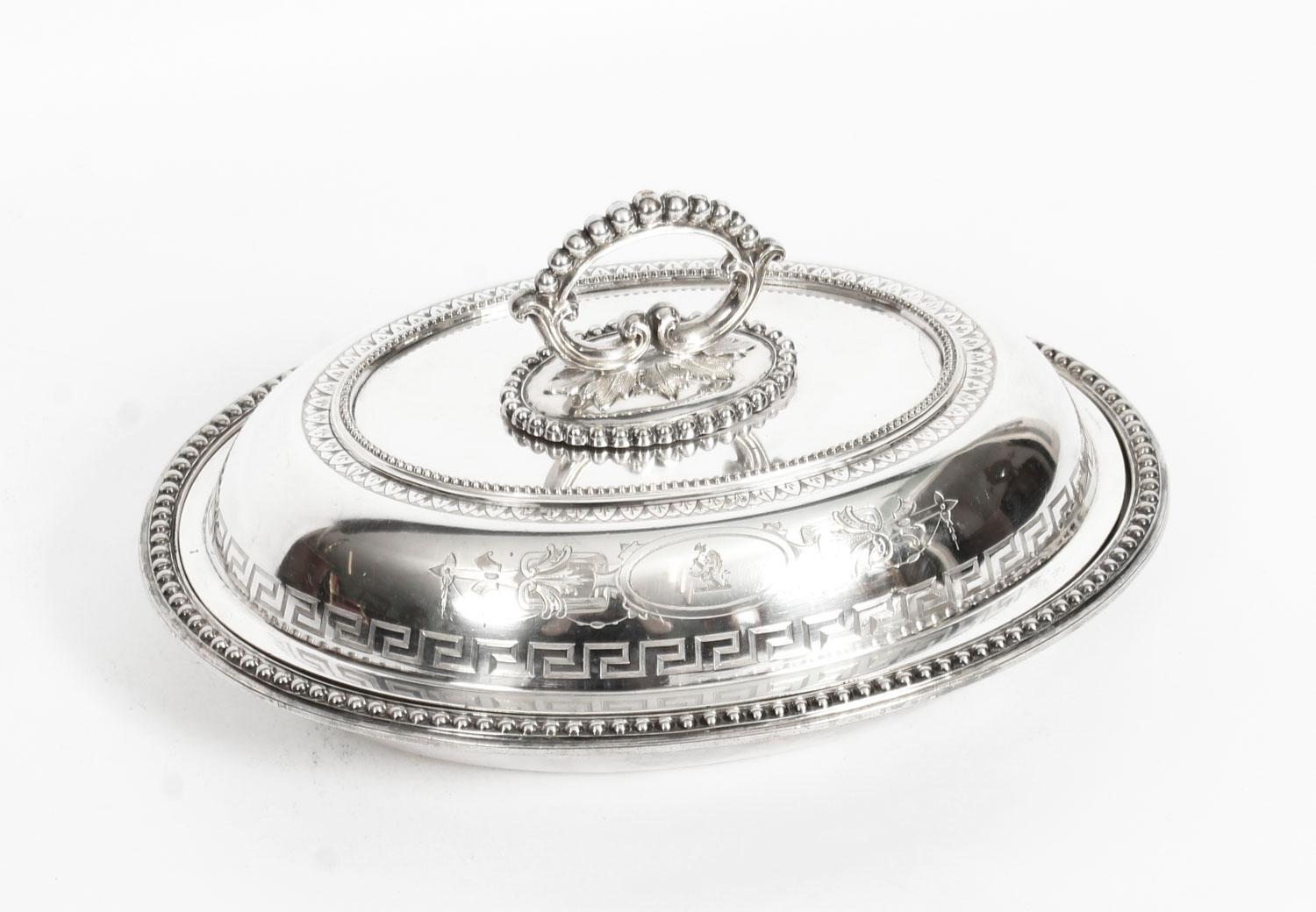 19th Century Pair of Silver Plated Entree Dishes with Greek Key In Good Condition In London, GB