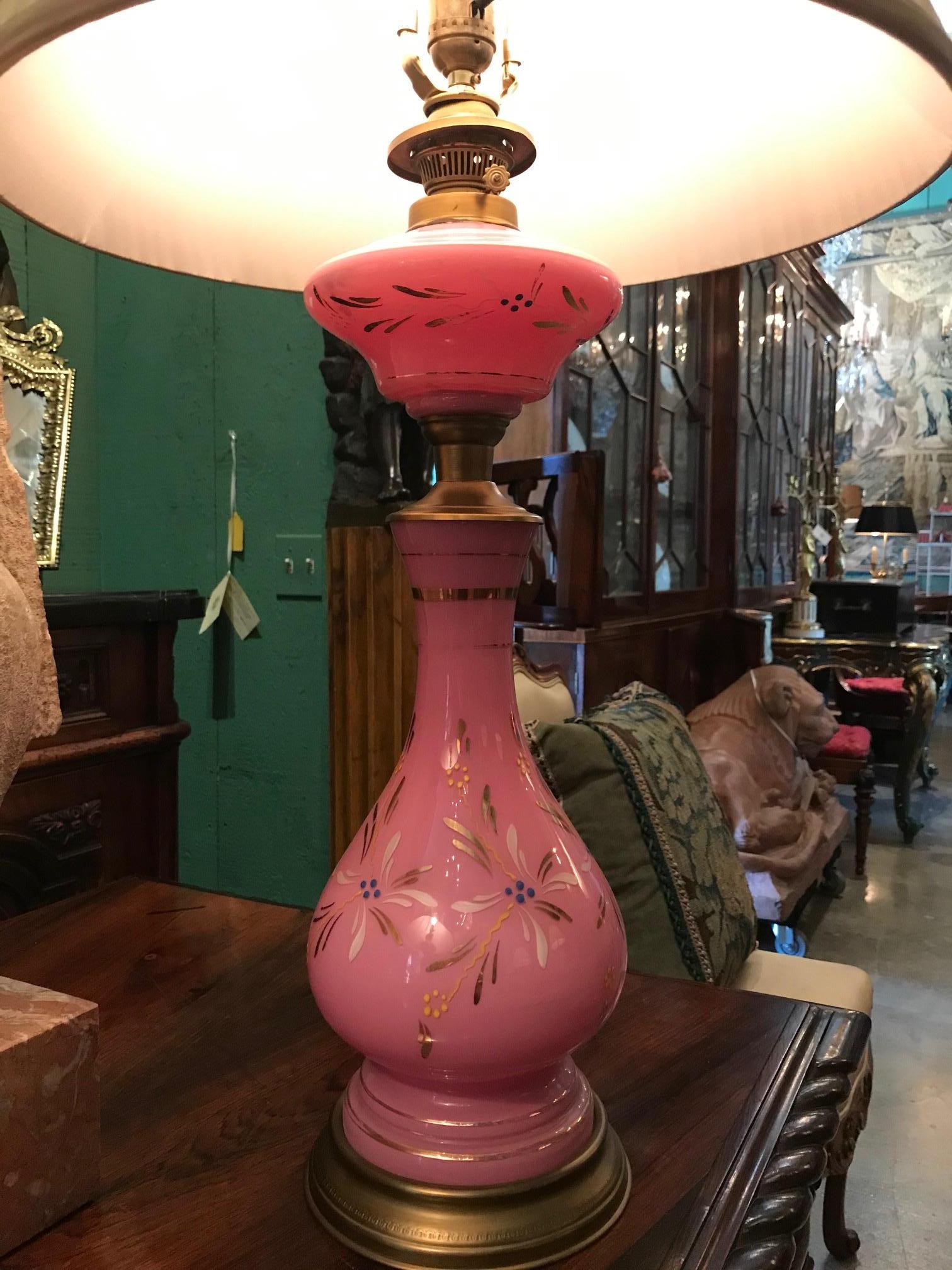 19th C. Pair Pink side Table Lamps Opaline Glass Vase Nightstand Lights antiques For Sale 2