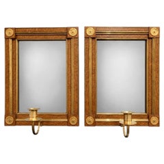 Par de espejos de pared suecos del siglo XIX, estilo Imperio, de madera de abedul, con candelabros de latón