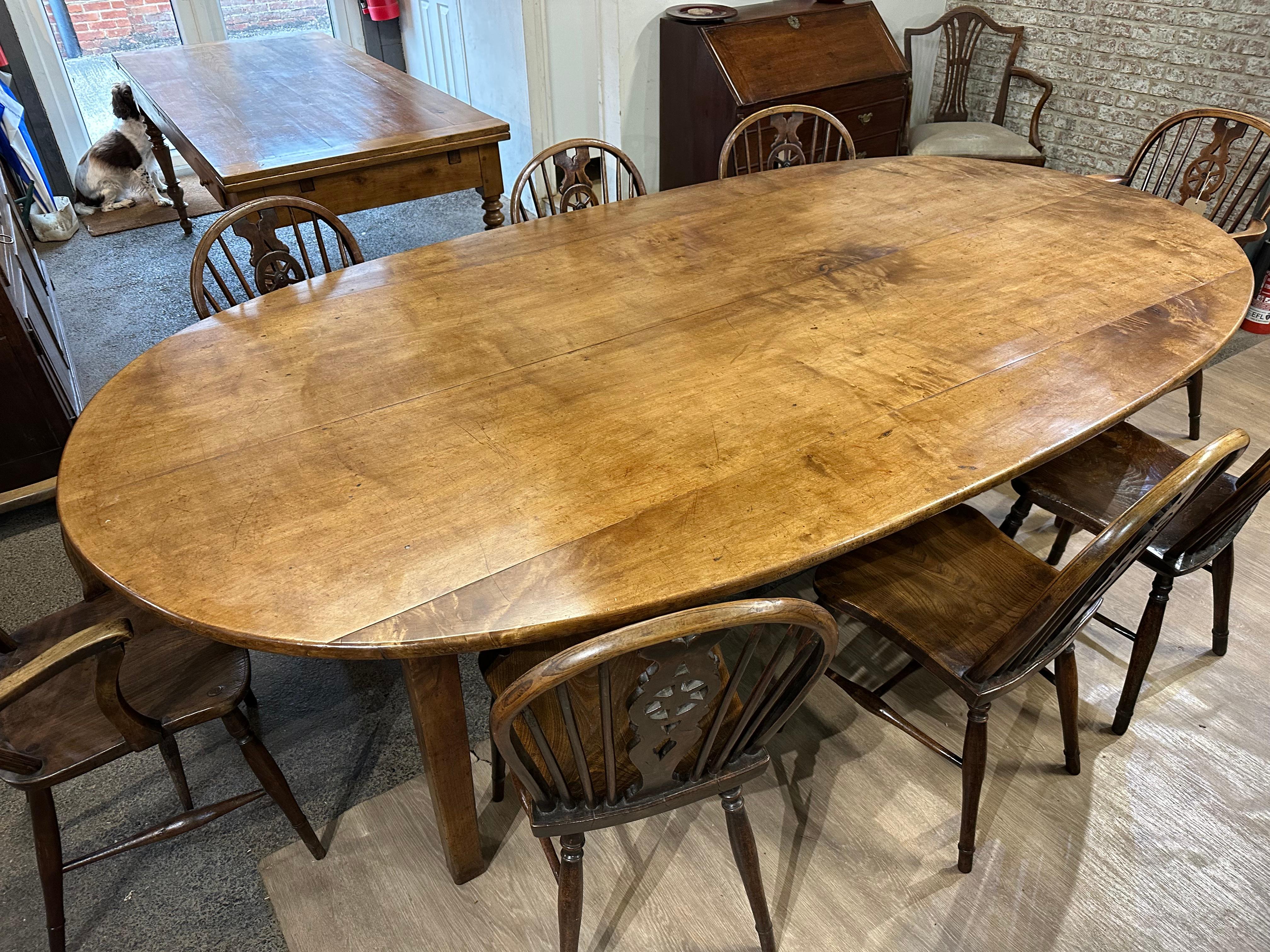 English 19th Century Oval Farmhouse Table For Sale