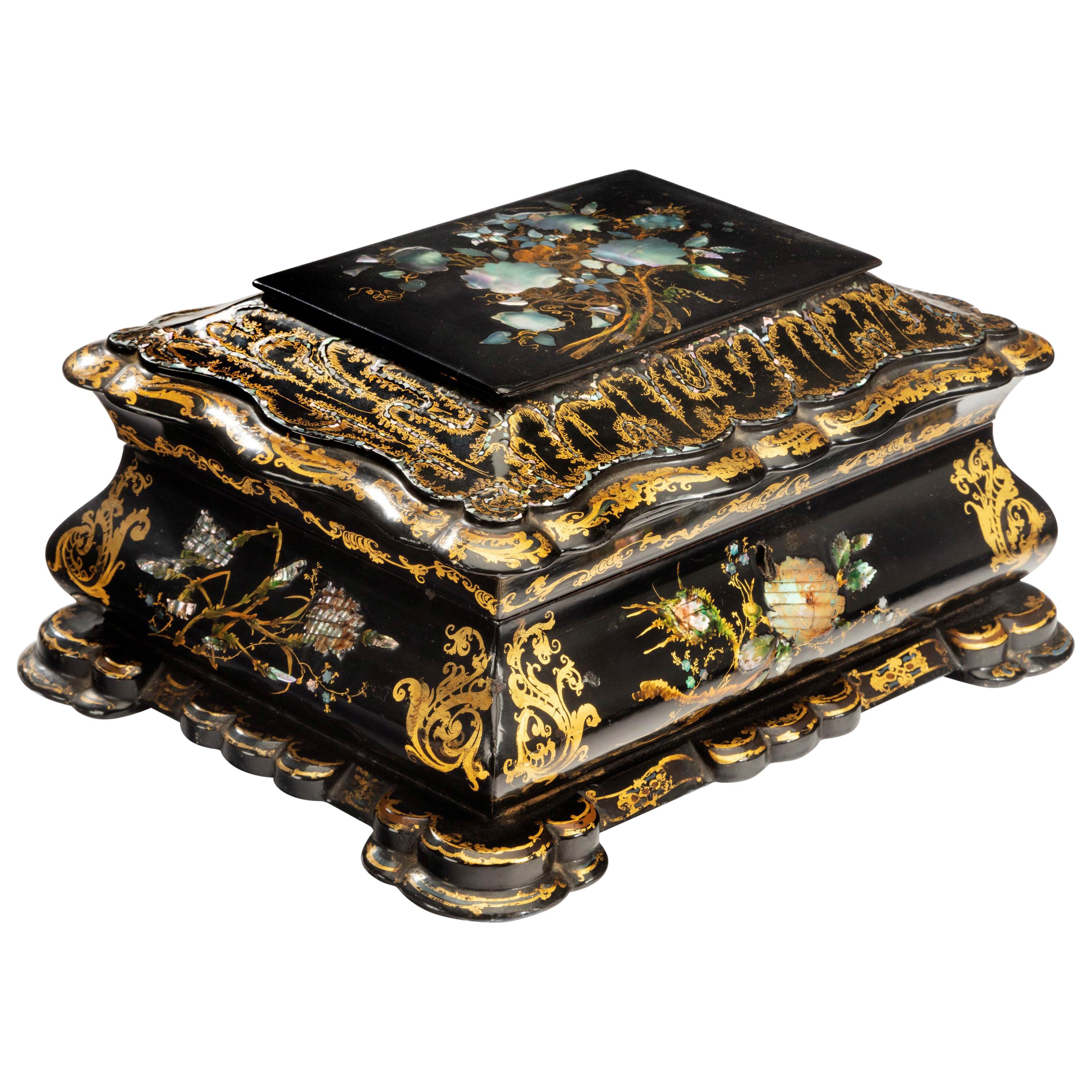 Pappmaché-Schachtel aus dem 19. im Angebot