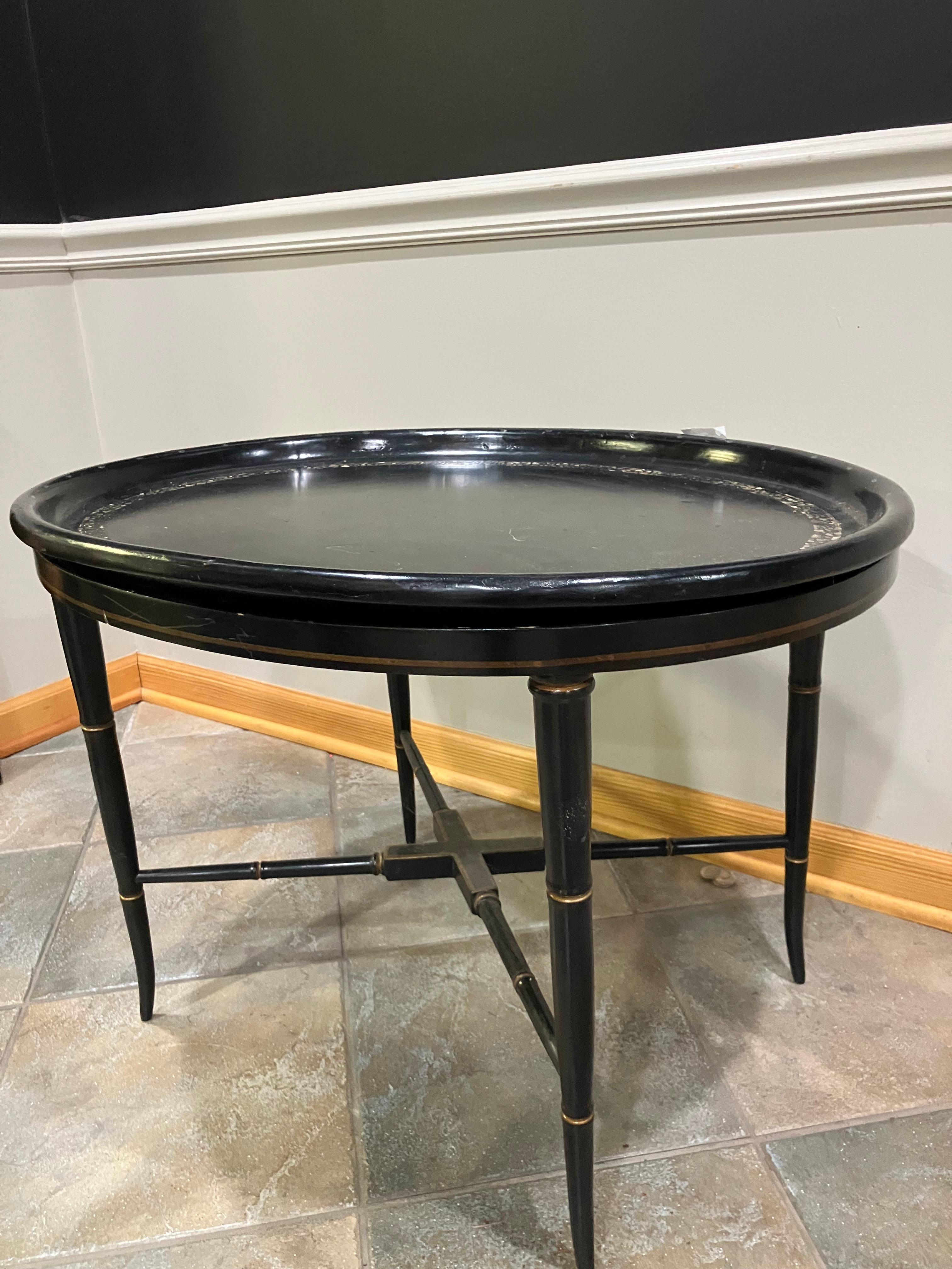 19th Century Papier-Mâché Coffee Table with Mother-of-Pearl Inlay For Sale 1