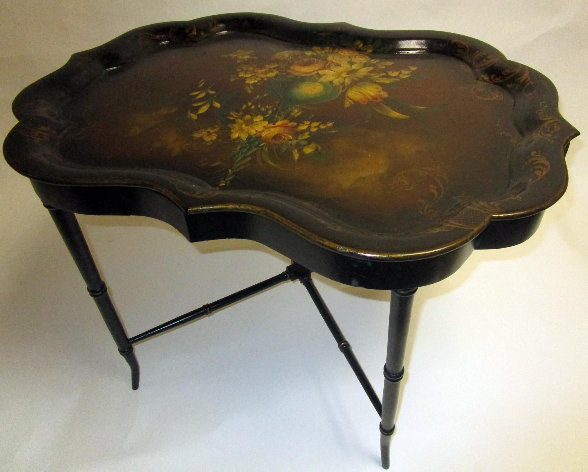 Lacquered 19th Century Papier Mâché Scalloped Tray Table on Faux Bamboo Base For Sale