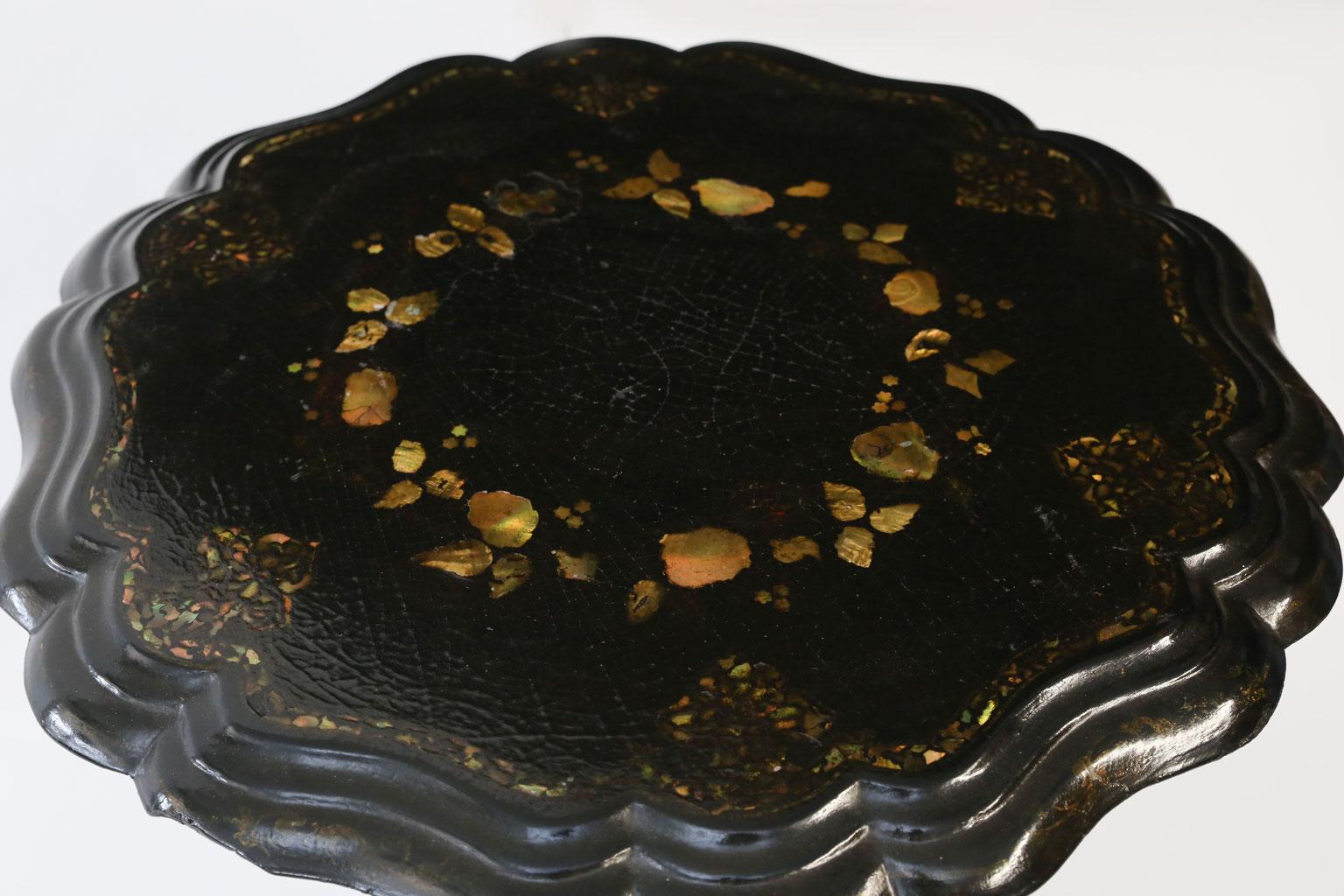 English 19th Century Ebonized Papier Mâché Table