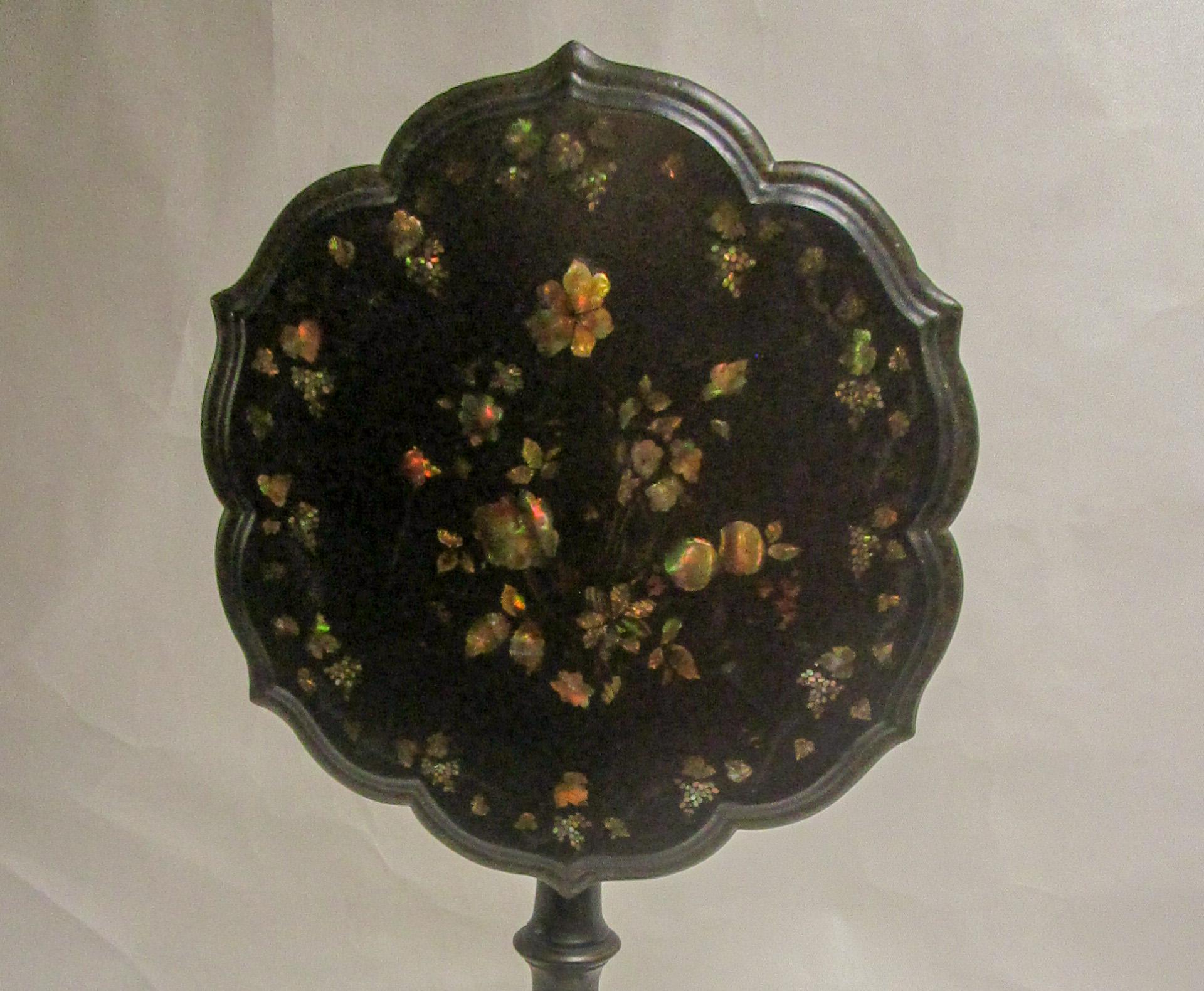19th Century Papier-Mâché Tilt-Top Table with Inlaid Mother of Pearl 2