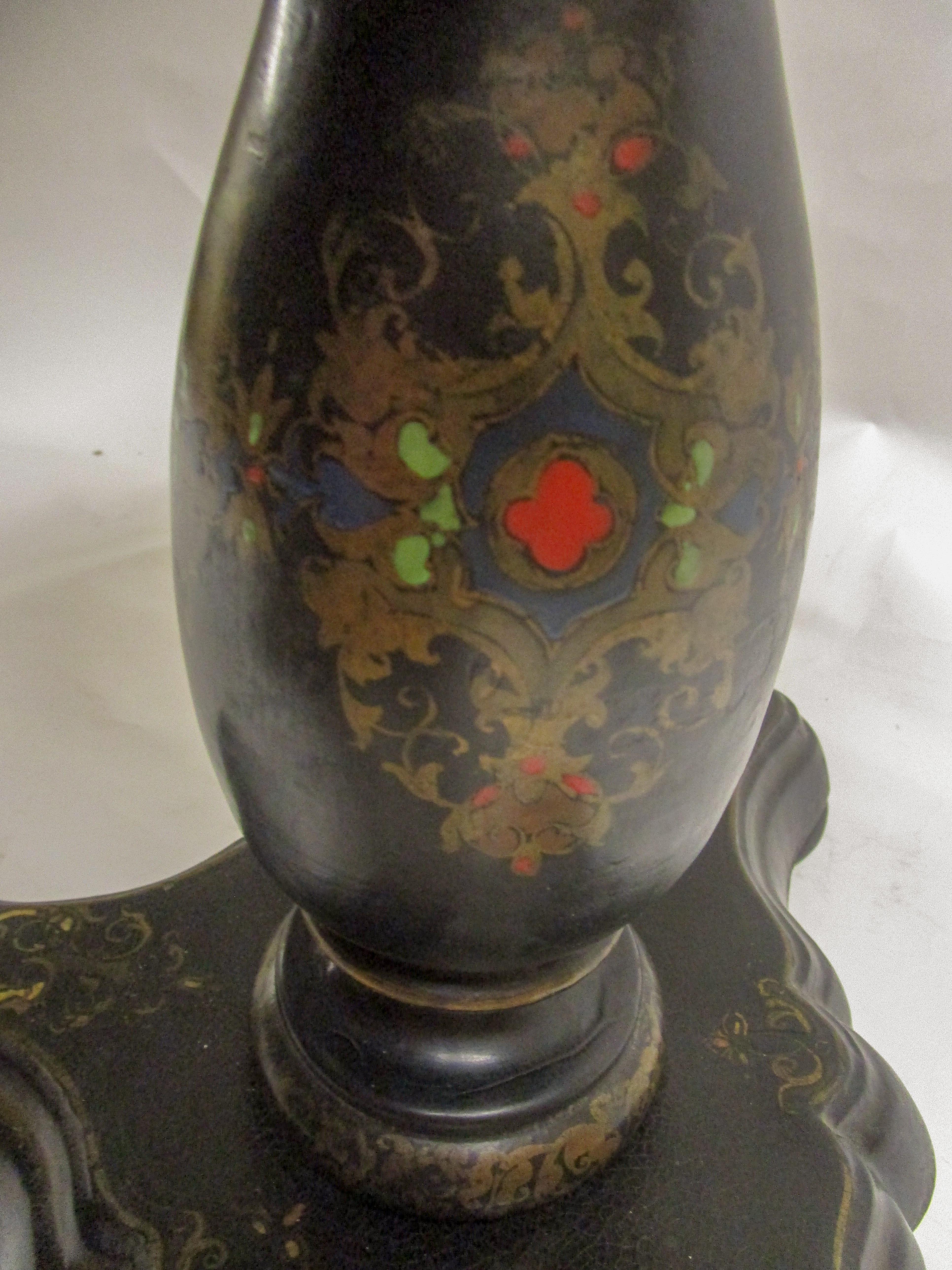 Mid-19th Century 19th Century Papier-Mâché Tilt-Top Table with Inlaid Mother of Pearl