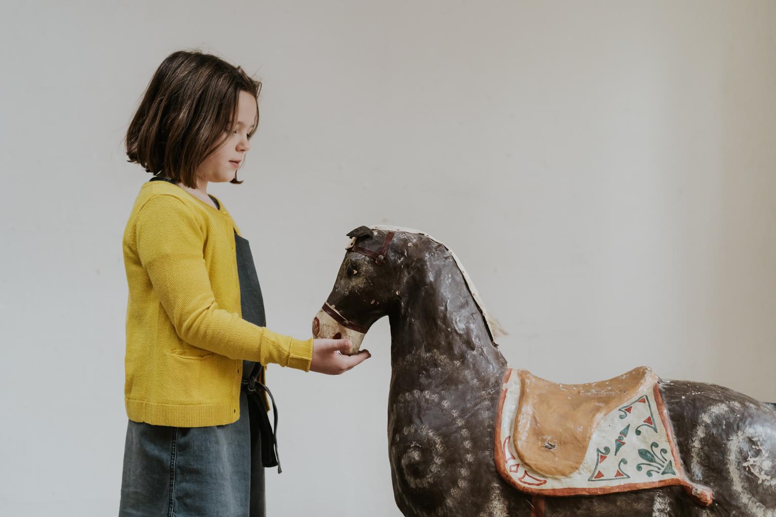 Cheval jouet en papier mâché du 19ème siècle en vente 7