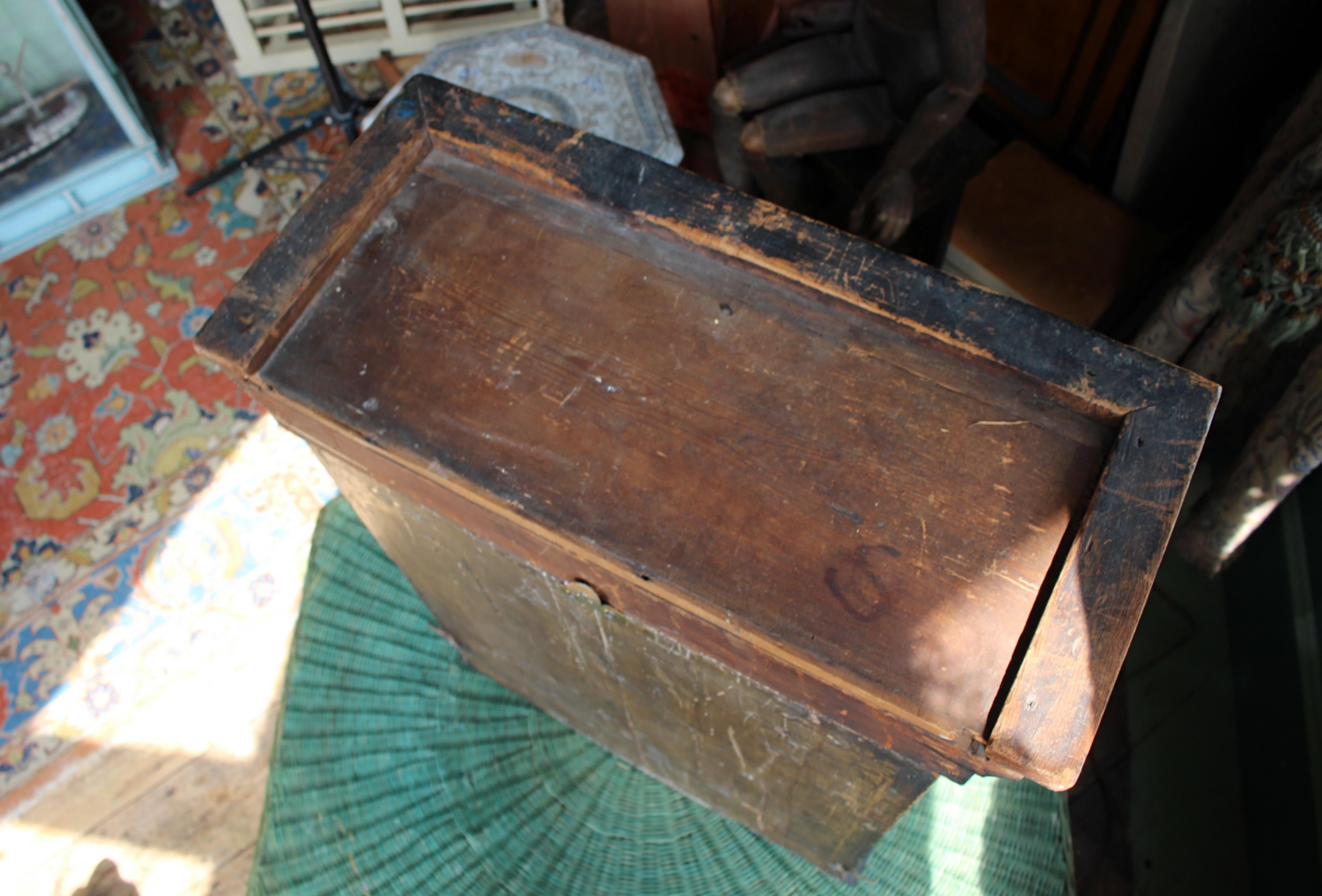 19th Century Parcel Gilt & Ebonised Display Specimen Curio Cabinet Greek Key 7
