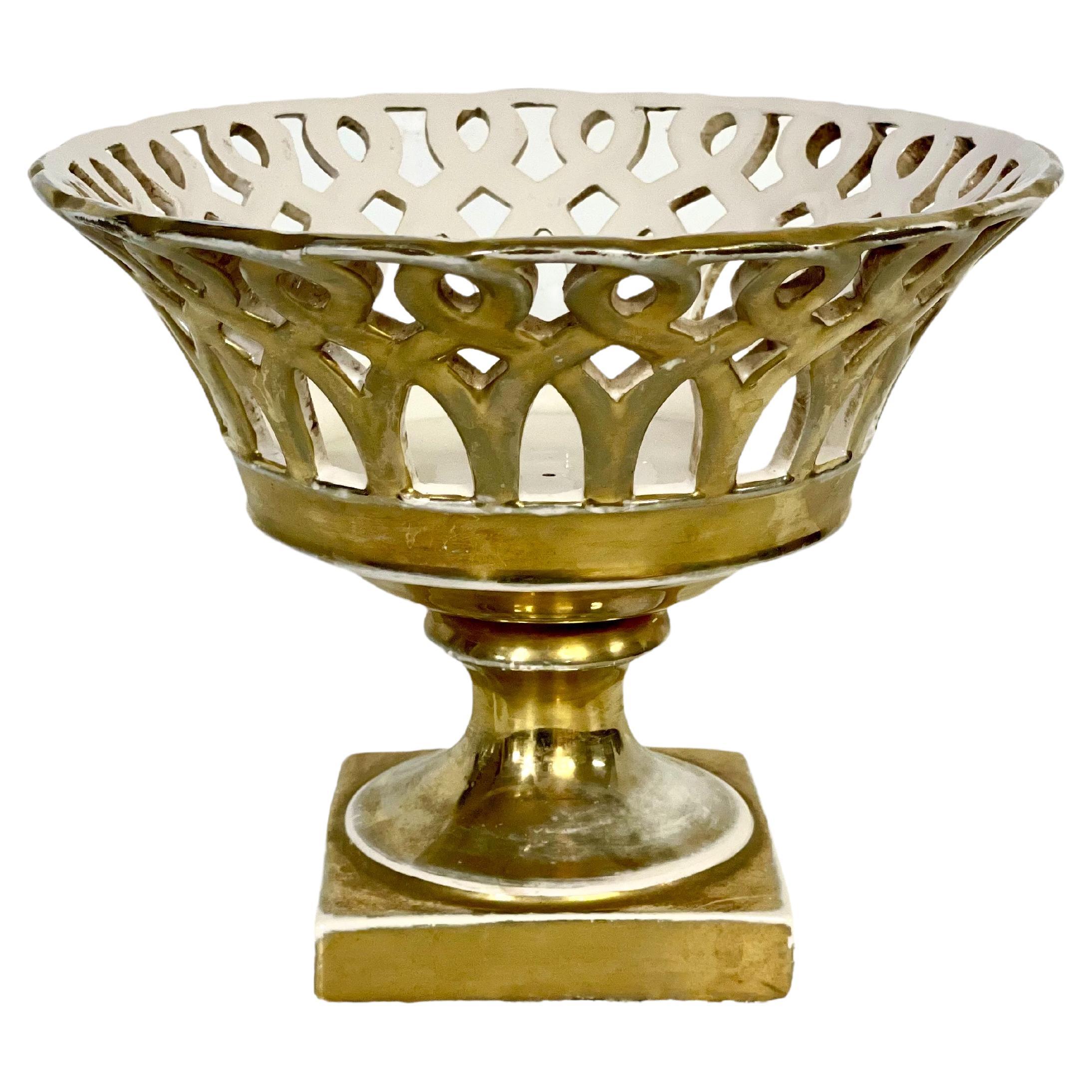 Jarrón cesta de porcelana parisina del siglo XIX