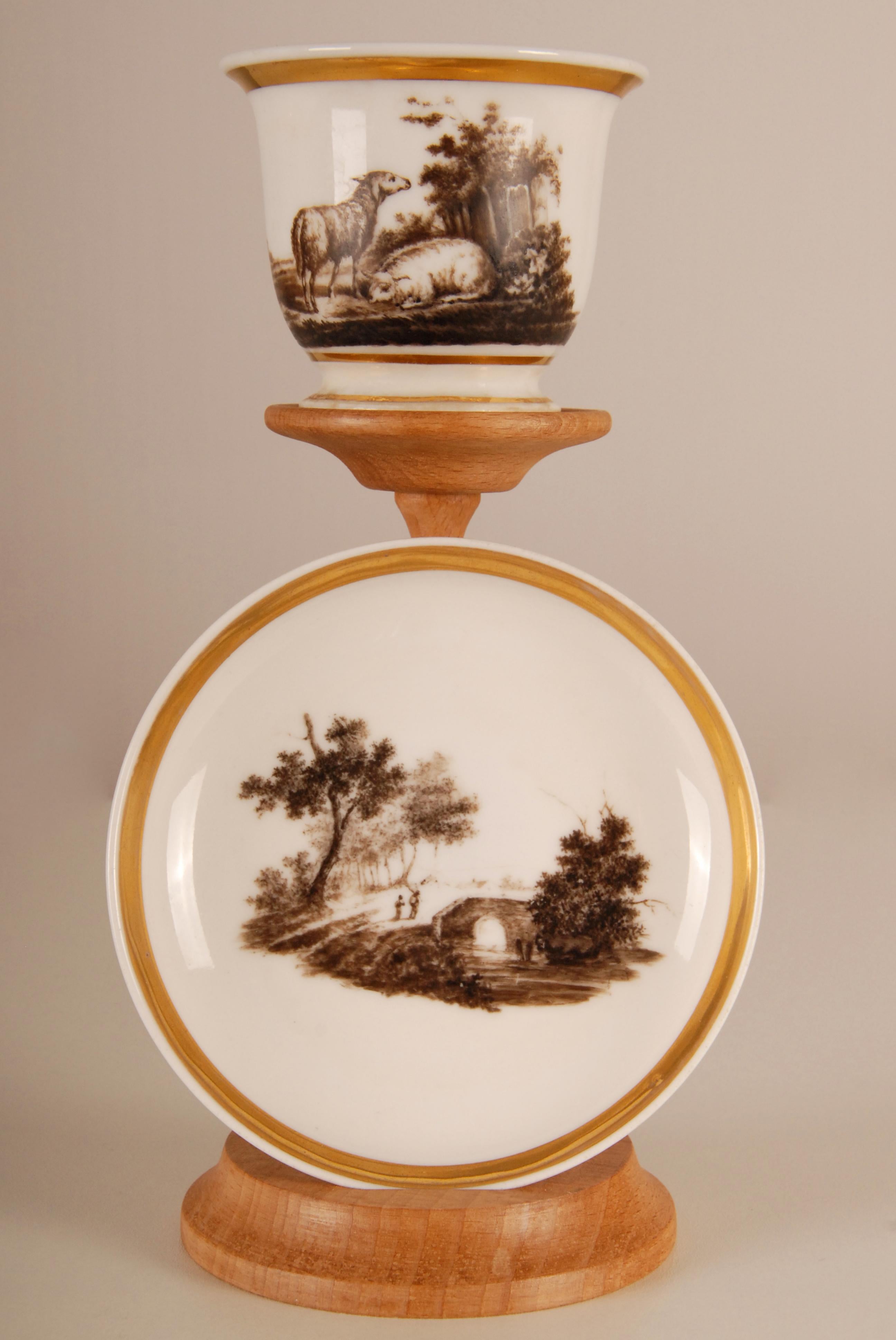 19ème siècle Paris Porcelaine Cabinet Coupe grissaile moutons scène pastorale Rococo en vente 4