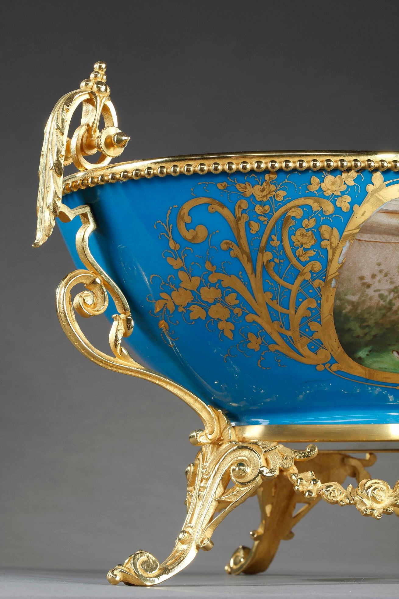 19th Century Paris Porcelain Cup With Gallant Scene 5
