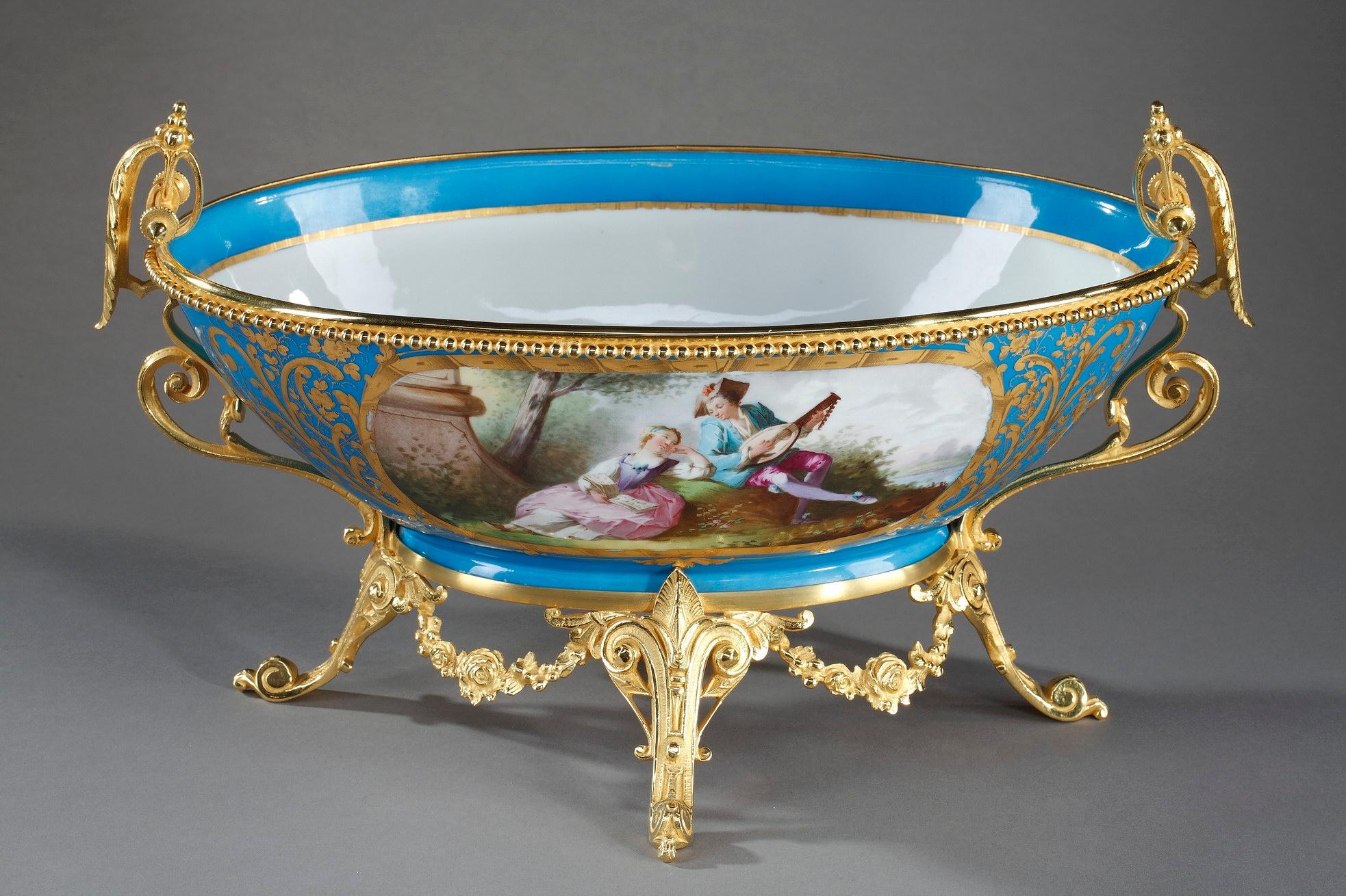 Bronze 19th Century Paris Porcelain Cup With Gallant Scene