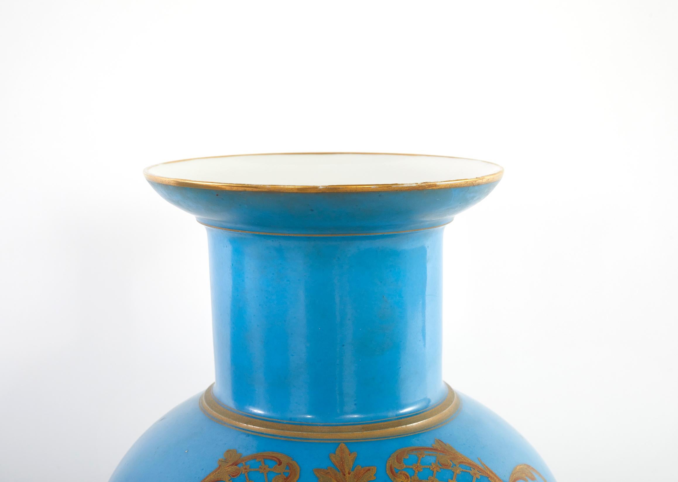 French 19th Century Paris Porcelain Pair Vases For Sale