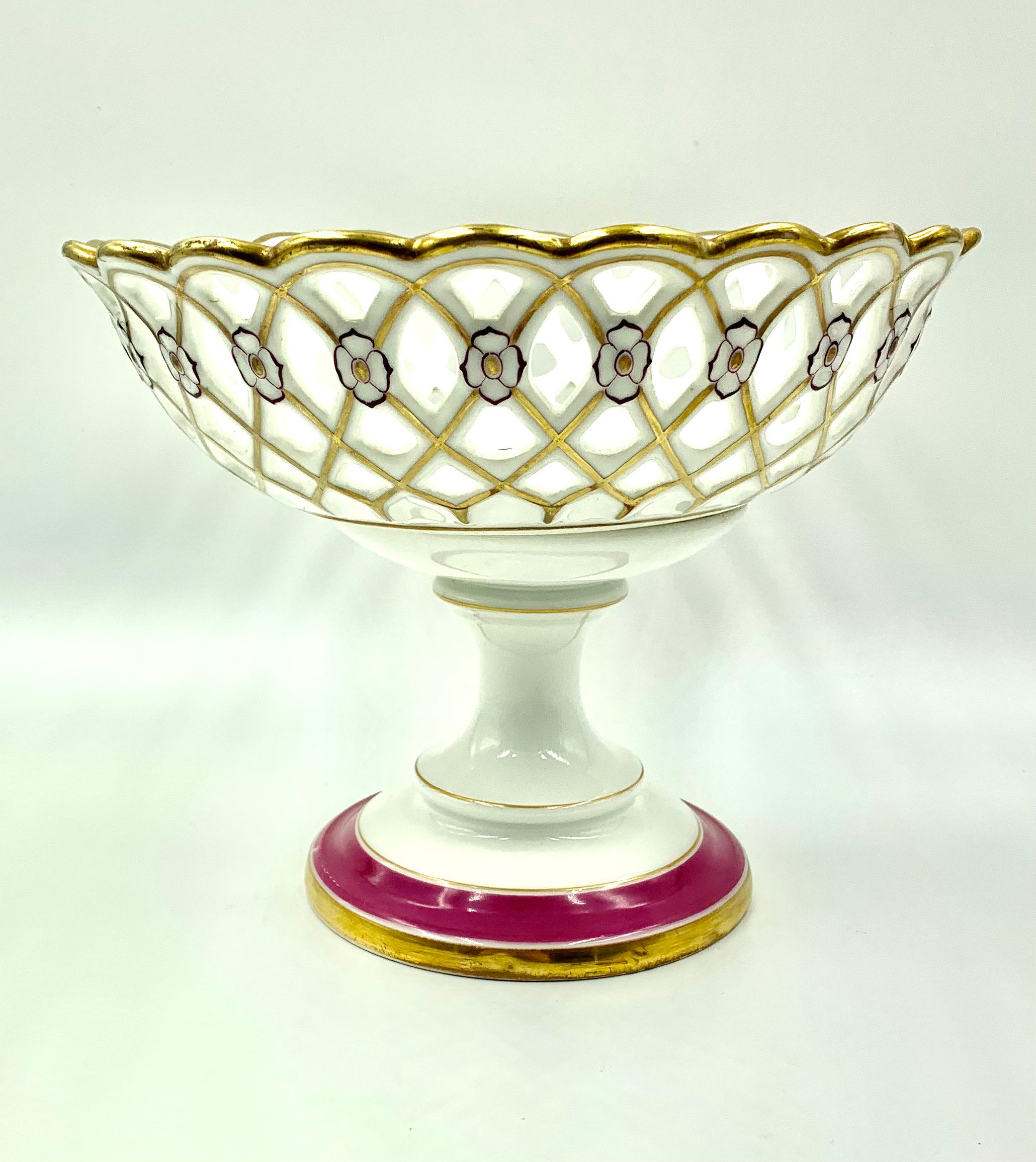 19th Century Paris Porcelain Reticulated Gold, Pink Neoclassical Centerpiece For Sale 3
