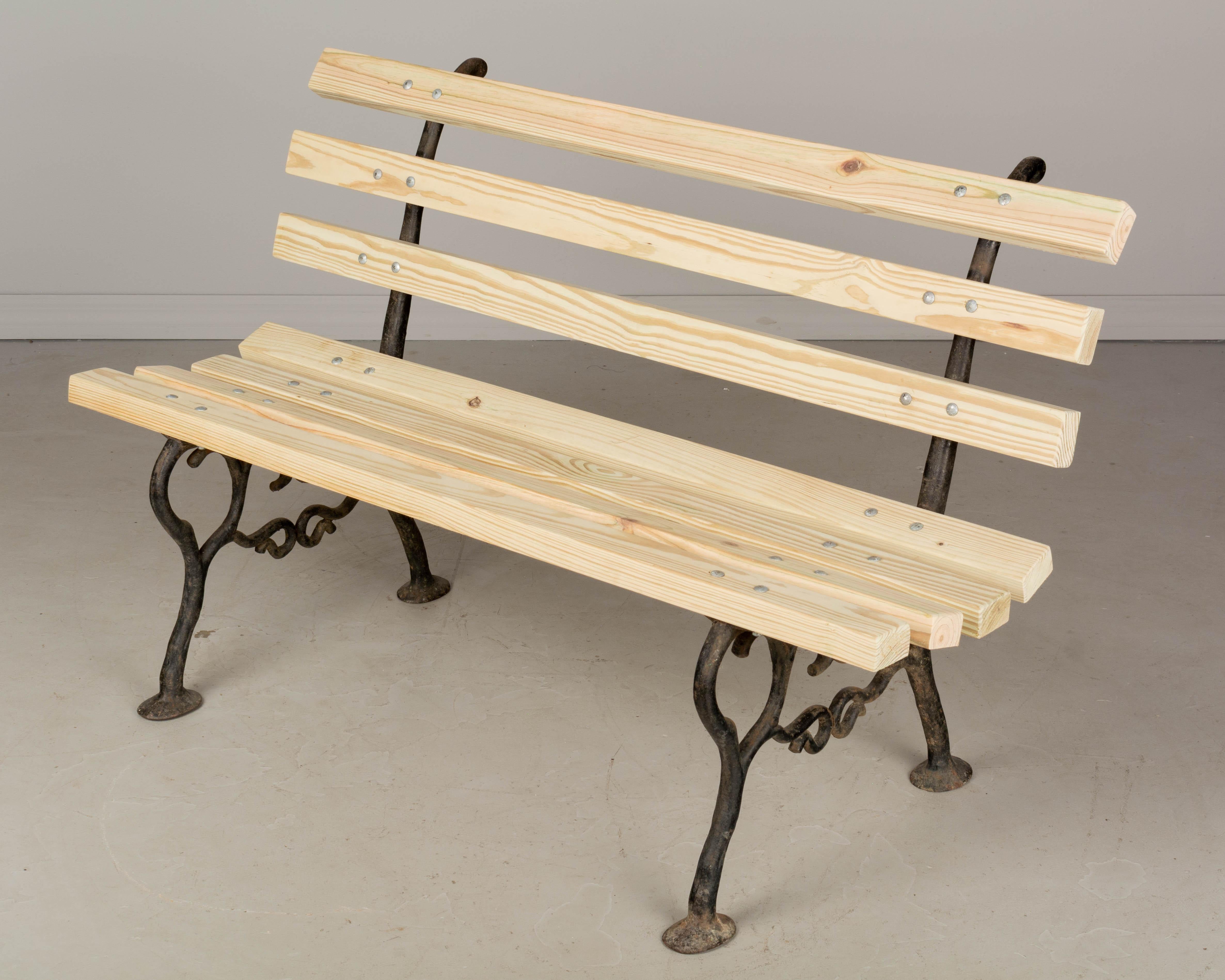 French 19th Century Parisian Park or Garden Bench For Sale
