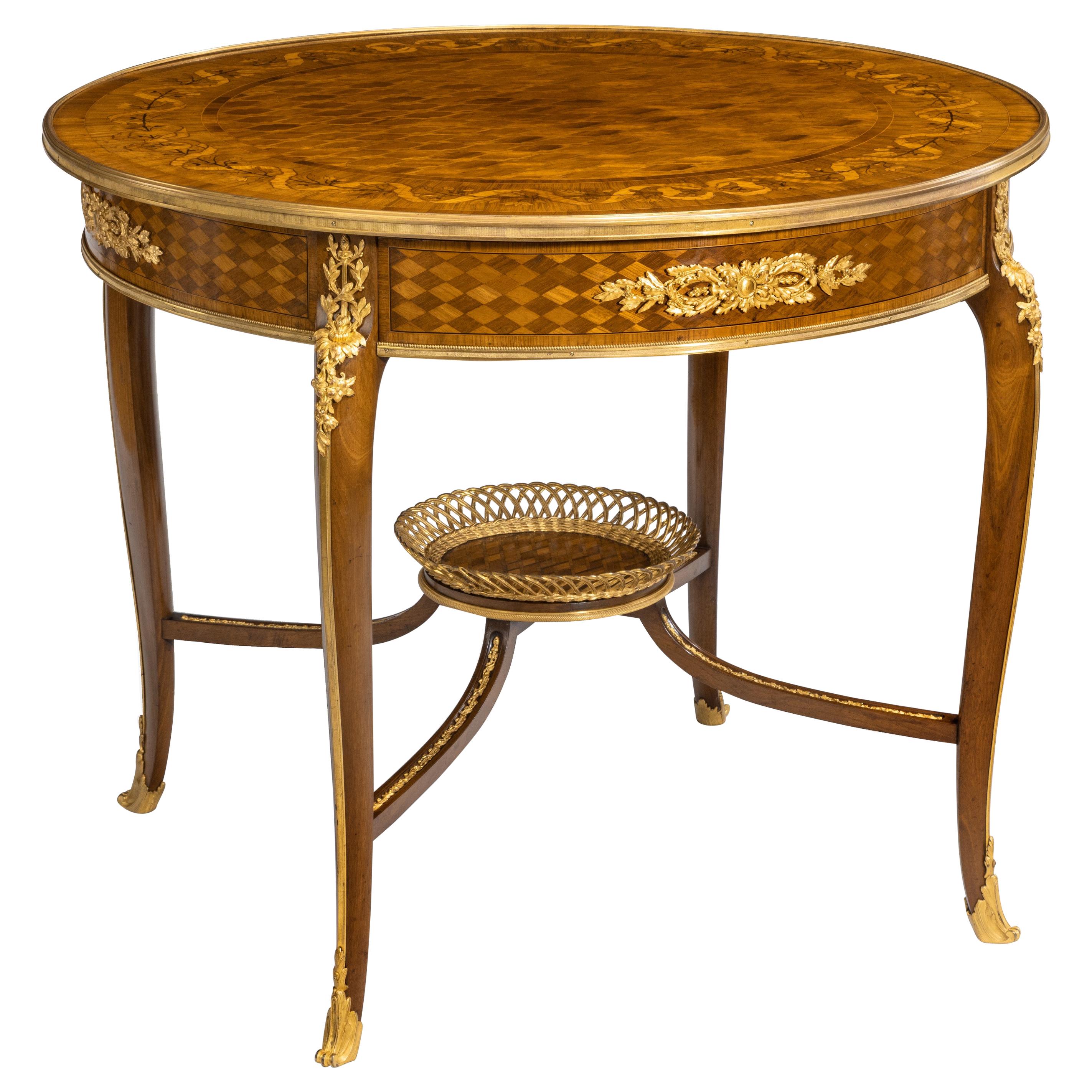 Table centrale en parqueterie du XIXe siècle de style Louis XVI par François Linke