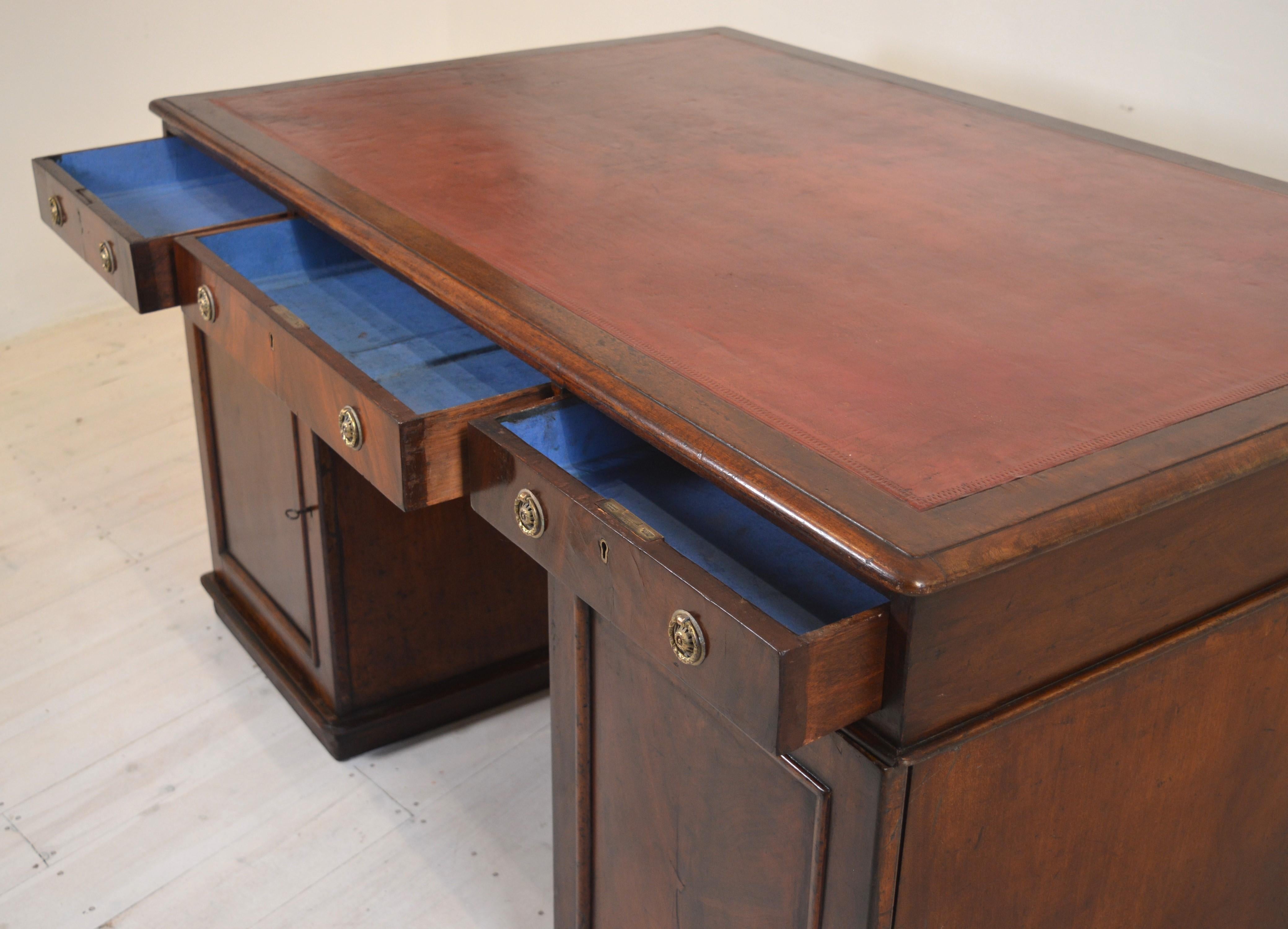 19th century Partners Desk in mahogany 6