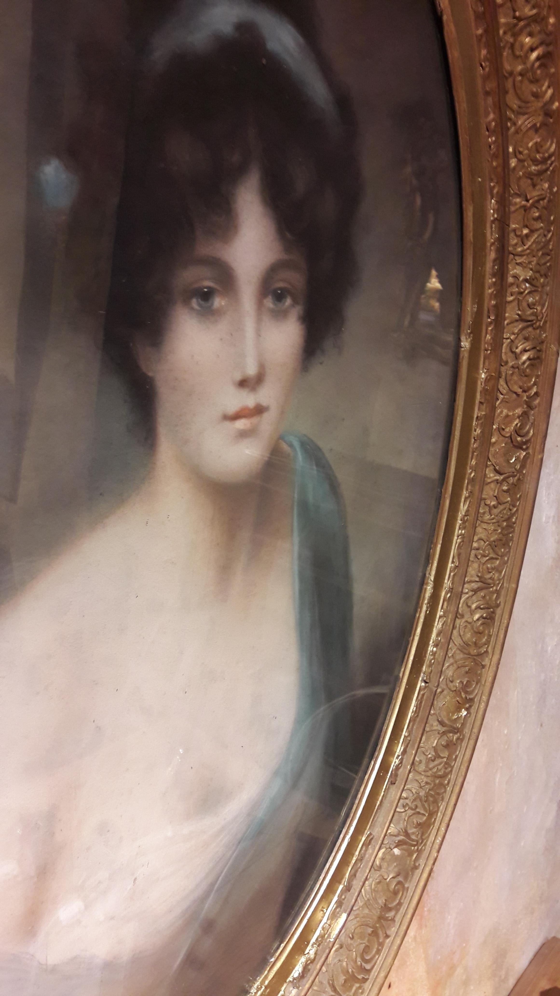 Intriguing pastel of a lady. Great colors, typically 19th century English school.
You can see on the pictures that the frame in quite damaged.