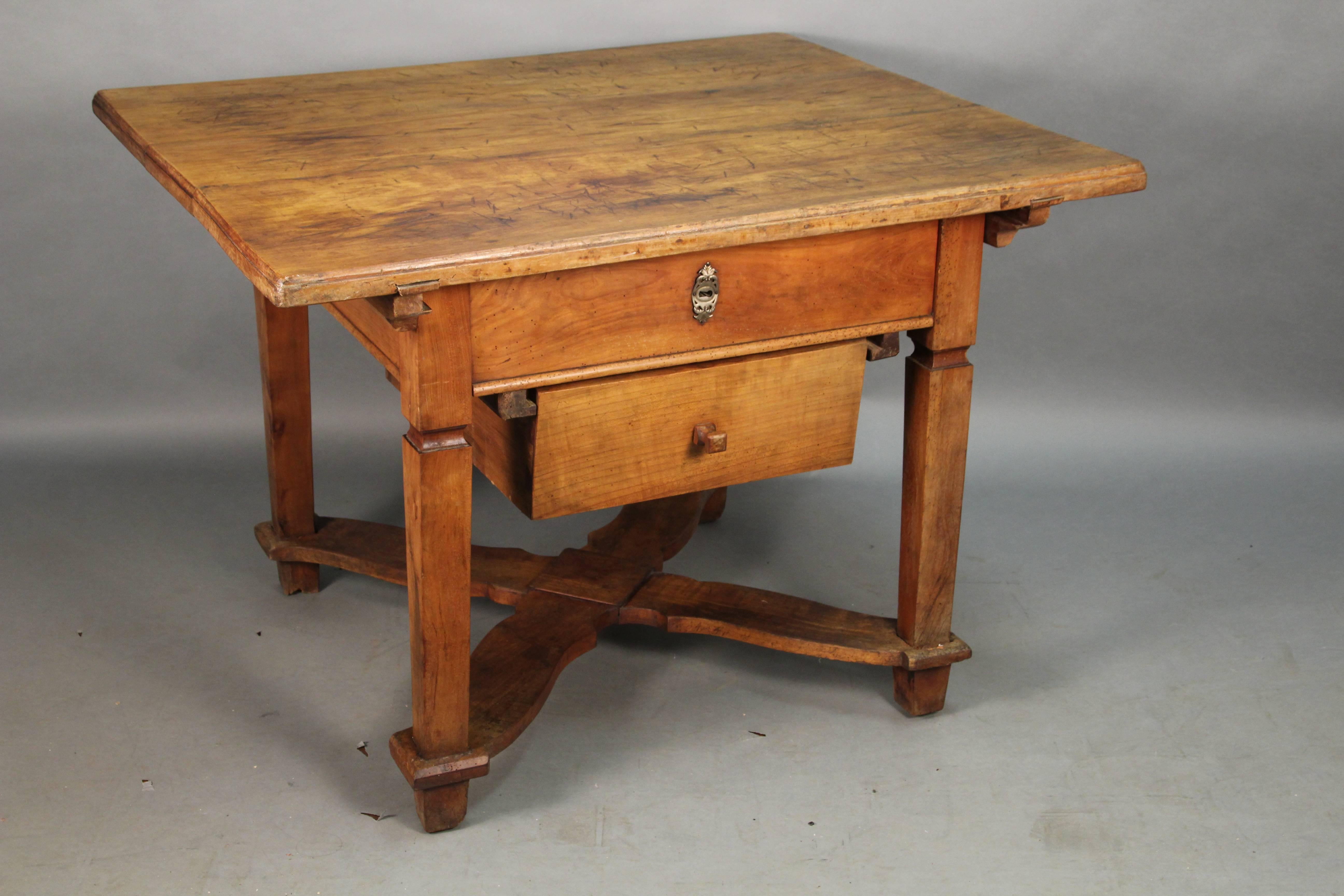 19th Century Pastry Table with Movable Top In Good Condition For Sale In Pasadena, CA