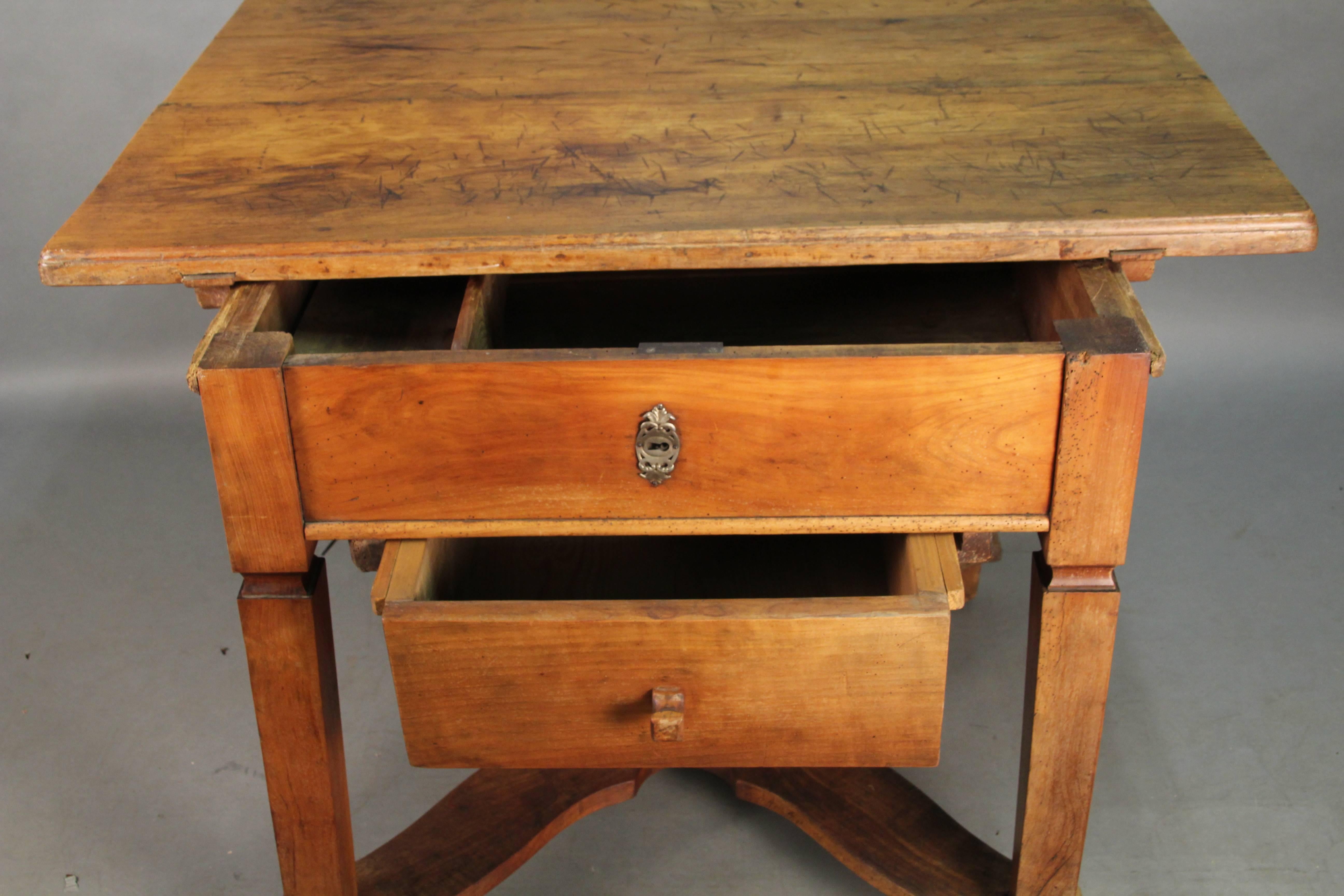 19th Century Pastry Table with Movable Top For Sale 2