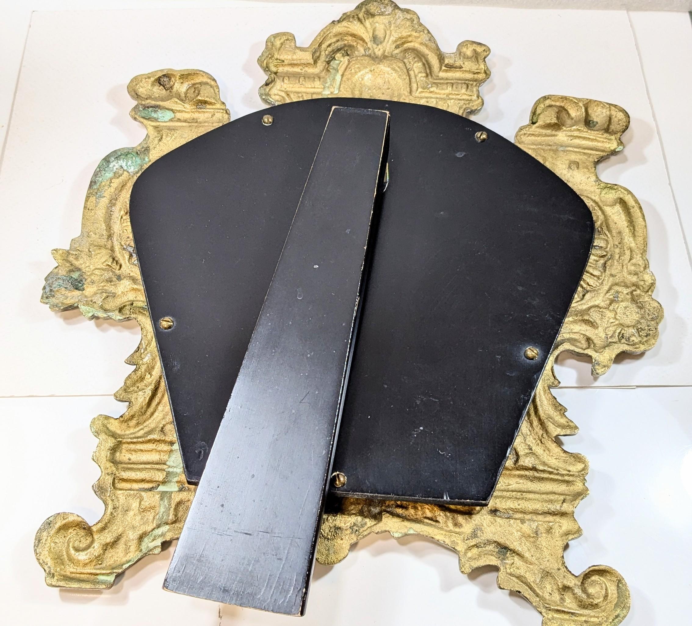 Miroir de courtoisie en laiton patiné du XIXe siècle en vente 1