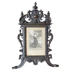 Cornice decorata in bronzo patinato del XIX secolo