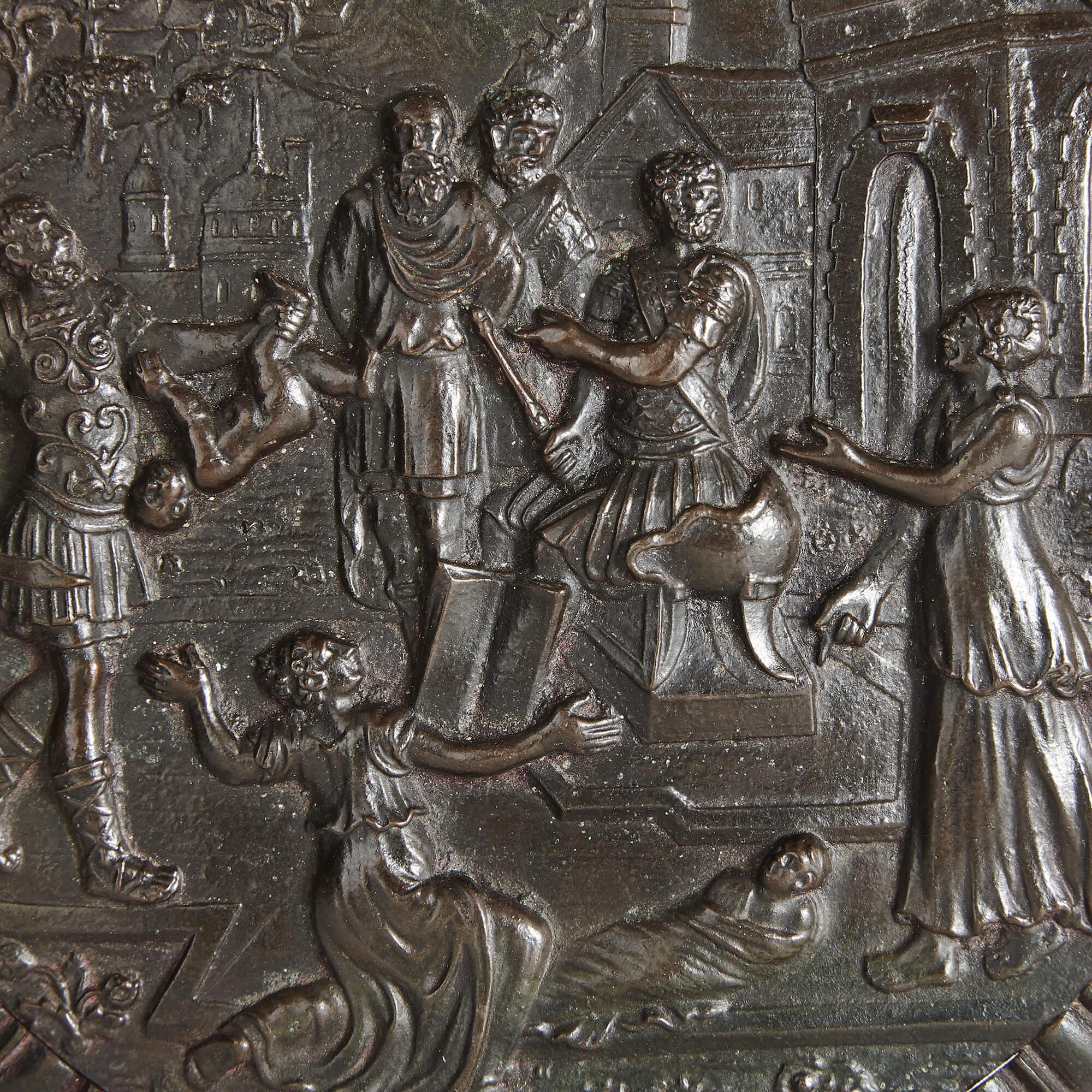 Français Plaque en bronze patiné du XIXe siècle représentant le Jugement de Salomon en vente